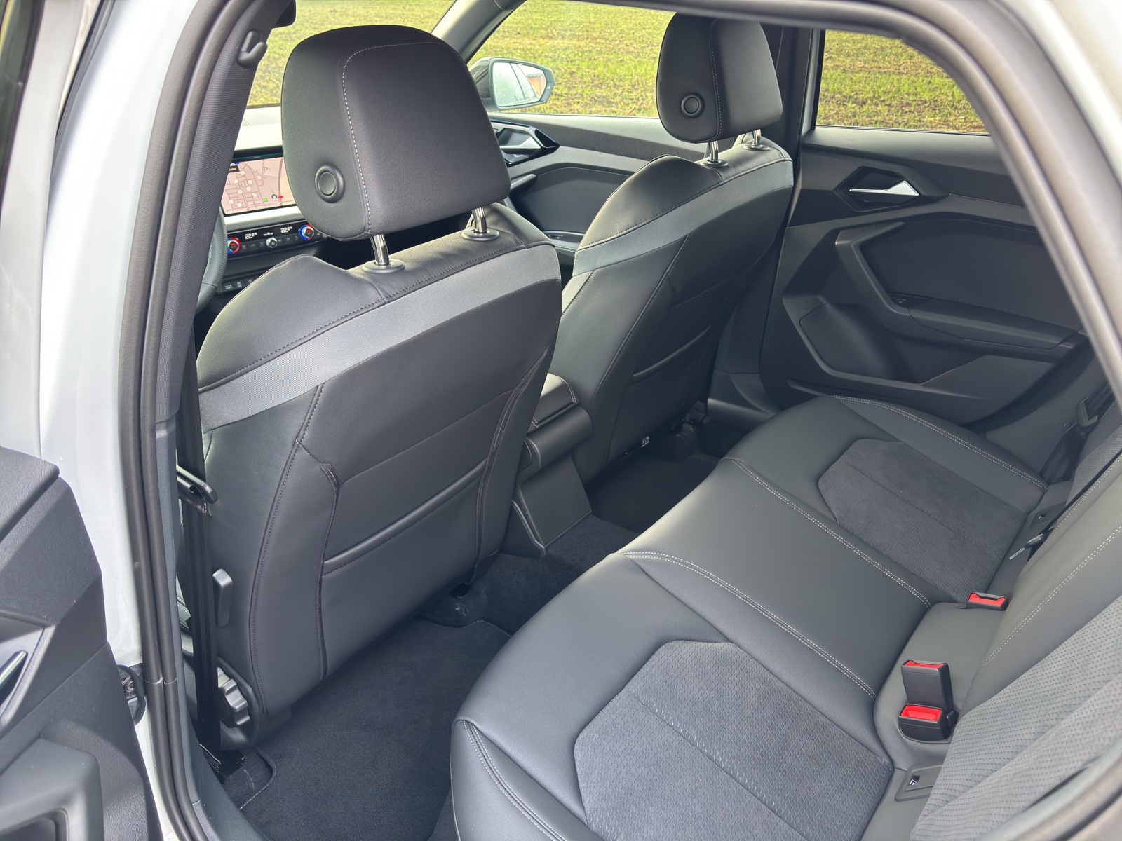 AUDI A1 Sportback 35 TFSI S Line S-tronic-image-13