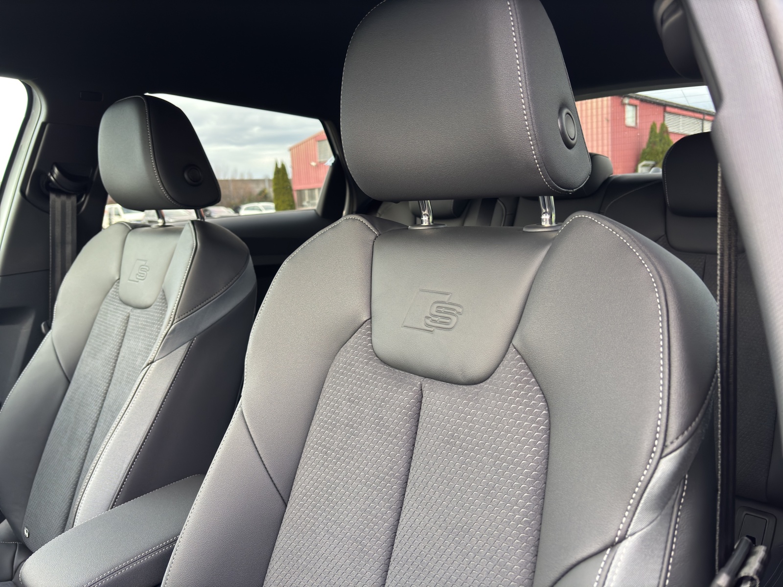 AUDI A1 Sportback 35 TFSI S Line S-tronic-image-12
