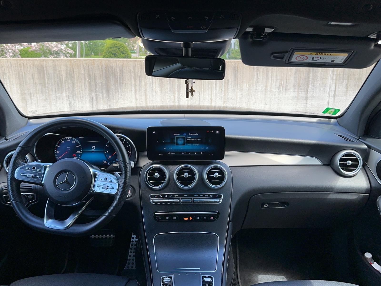 MERCEDES-BENZ GLC Coupé 200 AMG Line 4Matic 9G-Tronic-image-6