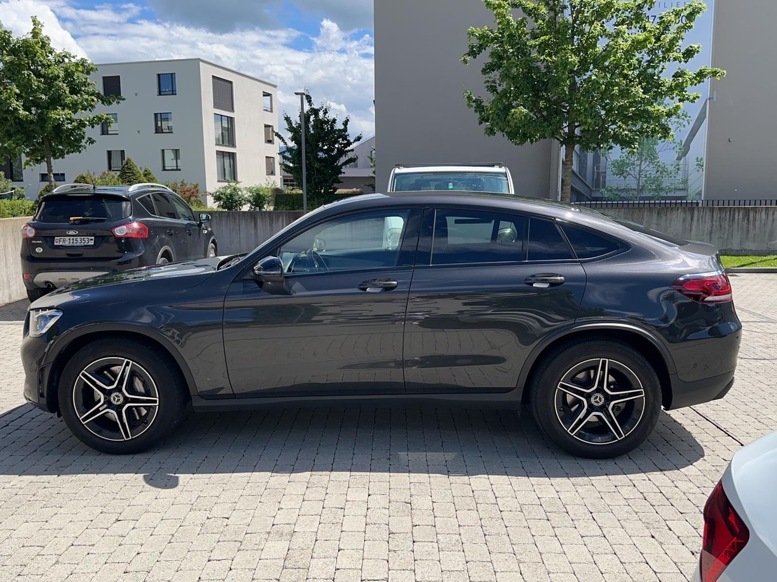 MERCEDES-BENZ GLC Coupé 200 AMG Line 4Matic 9G-Tronic-image-2