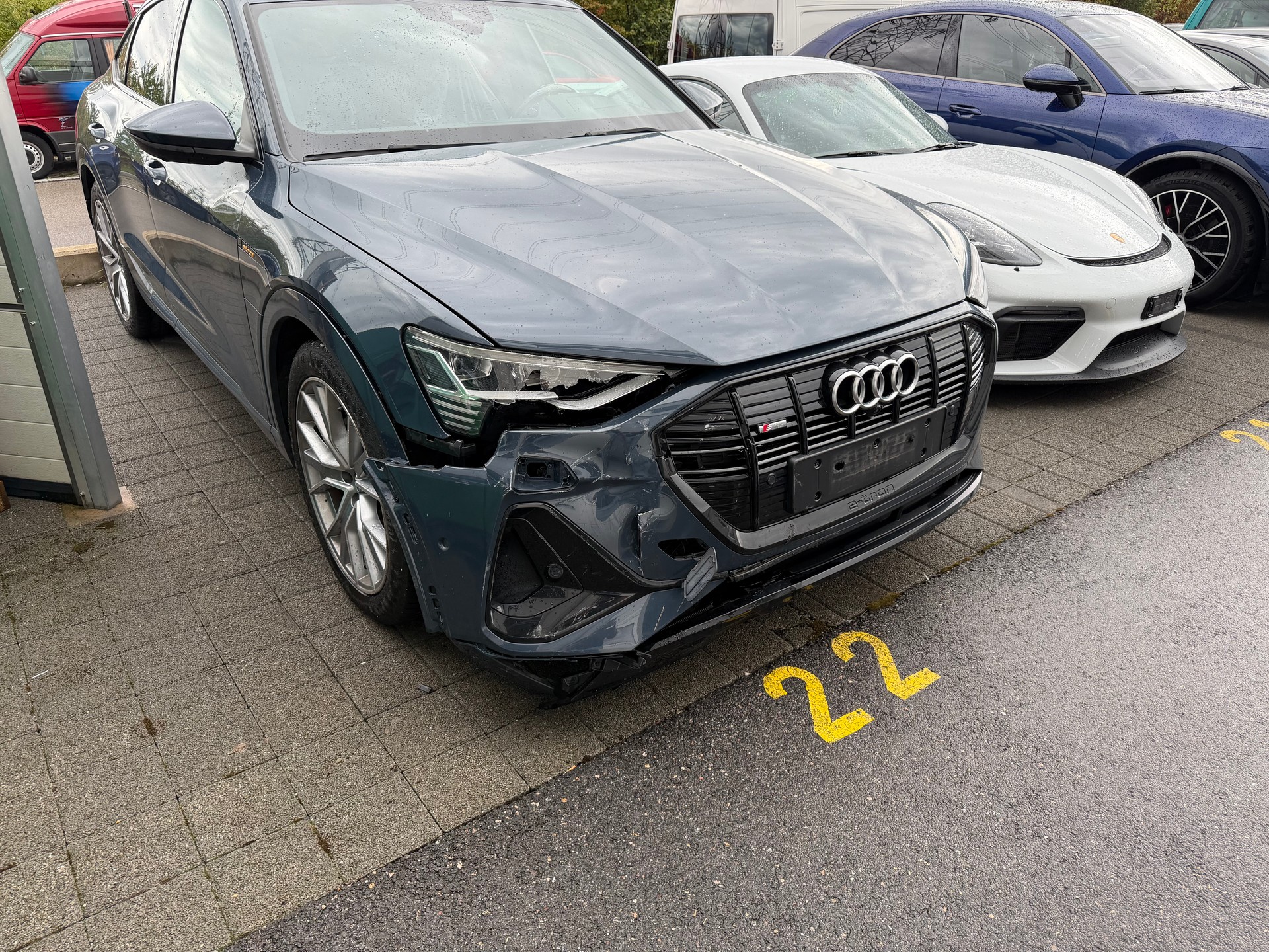 AUDI e-tron 50 Sportback S Line quattro-image-2