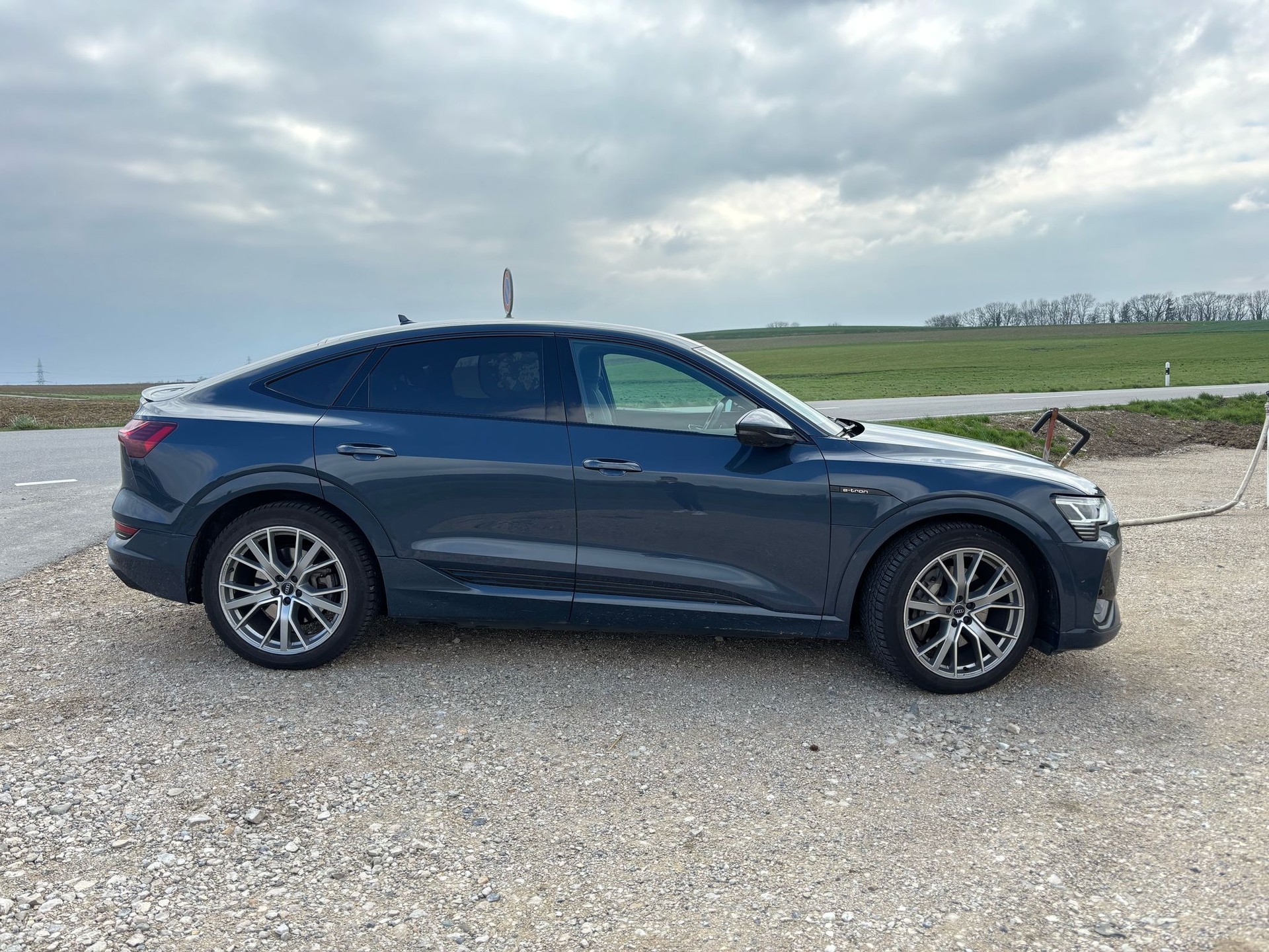 AUDI e-tron 50 Sportback S Line quattro-image-1