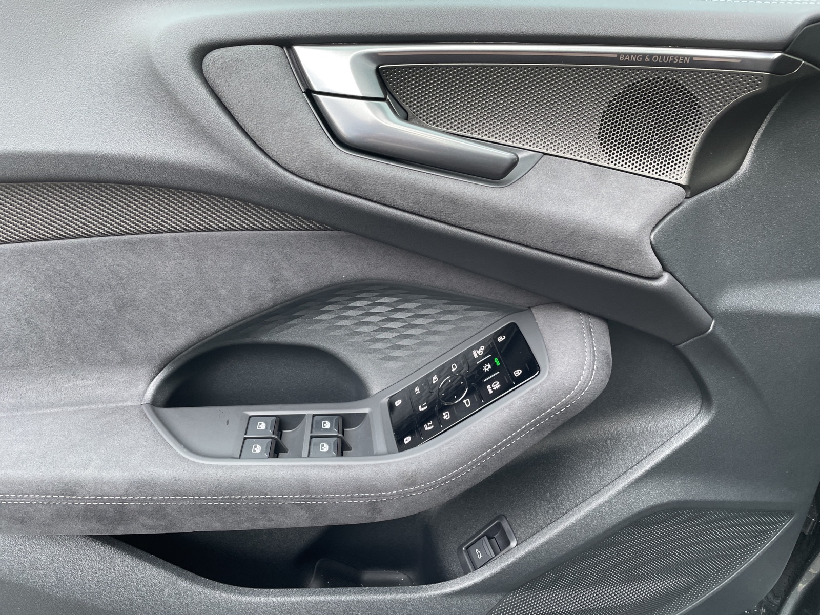 AUDI S5 Limousine TFSI quattro S tronic-image-8