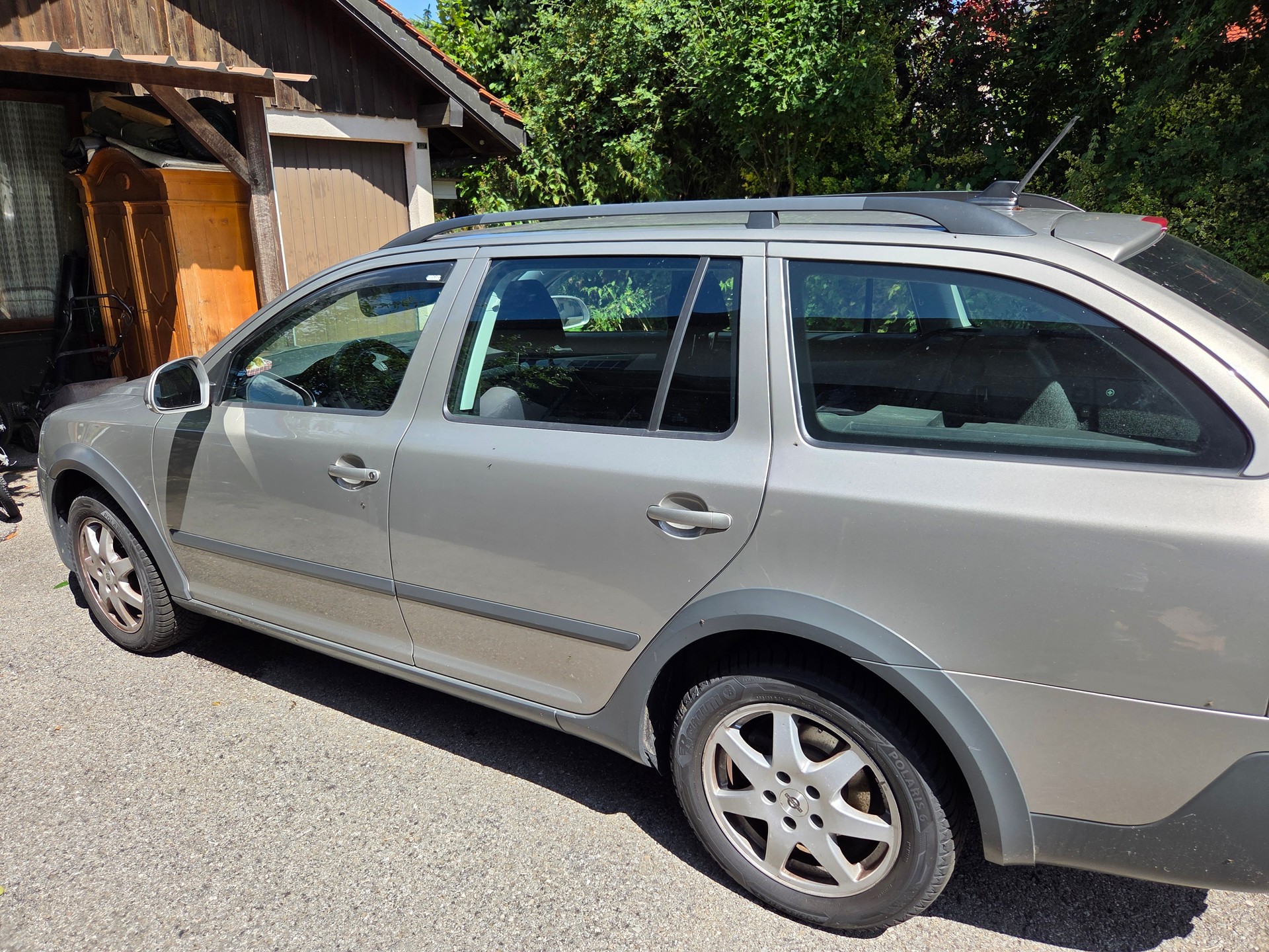 SKODA Octavia Combi 2.0 TDI Scout 4x4 DSG-image-0