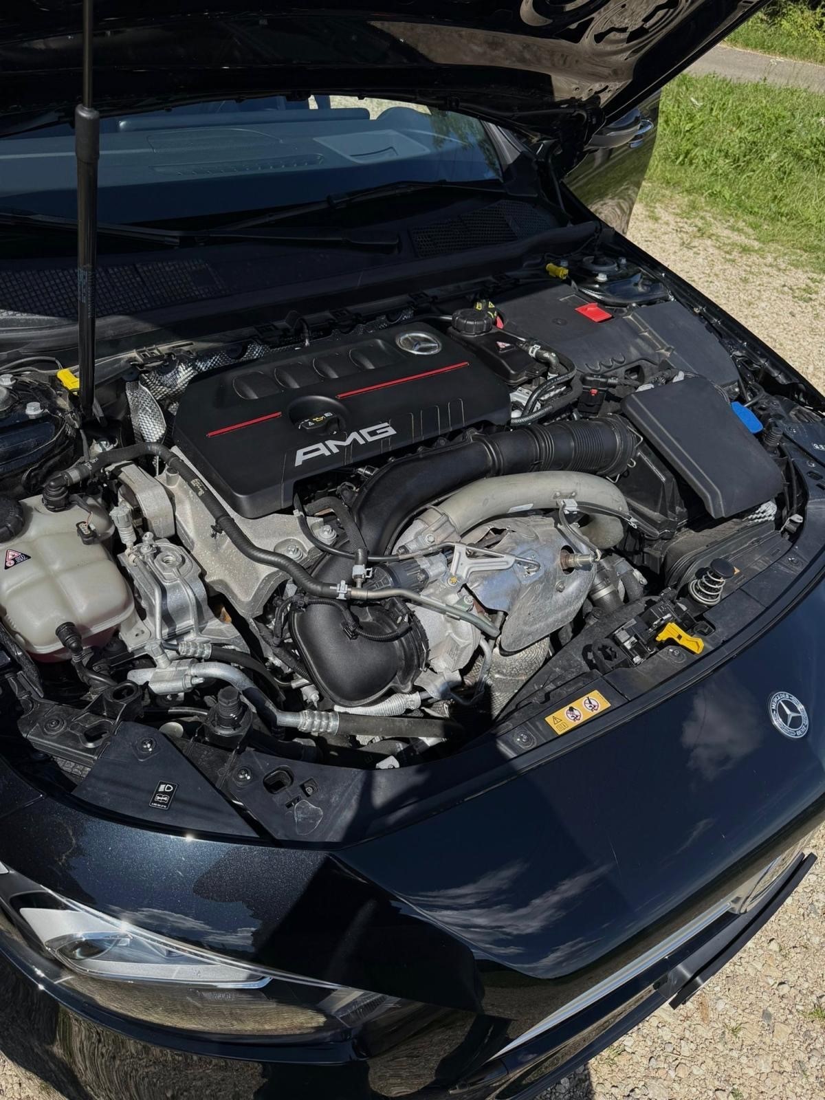 MERCEDES-BENZ A 35 AMG 4Matic Speedshift-image-2