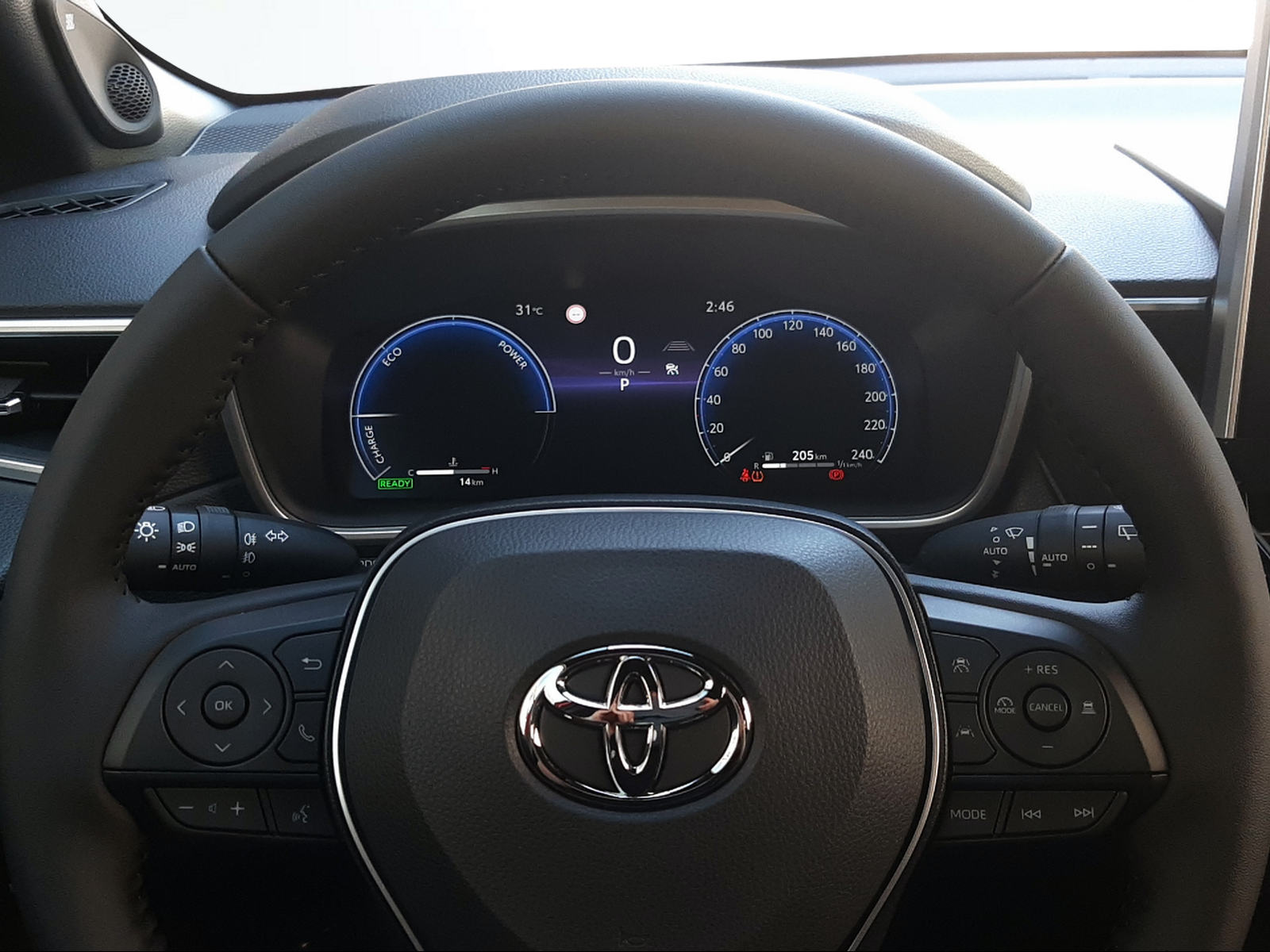 TOYOTA Corolla Cross 2.0 HSD Premium AWD-i-image-9