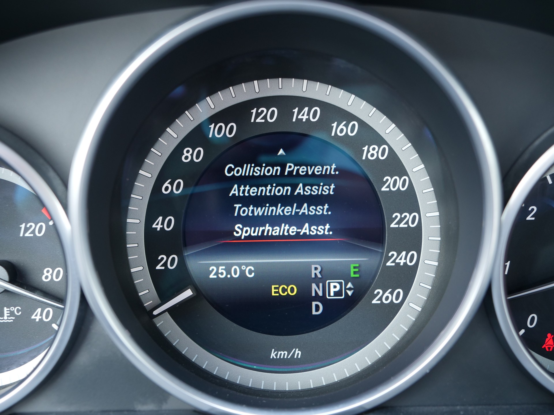MERCEDES-BENZ E 350 BlueTEC Elégance 4Matic 7G-Tronic-image-19