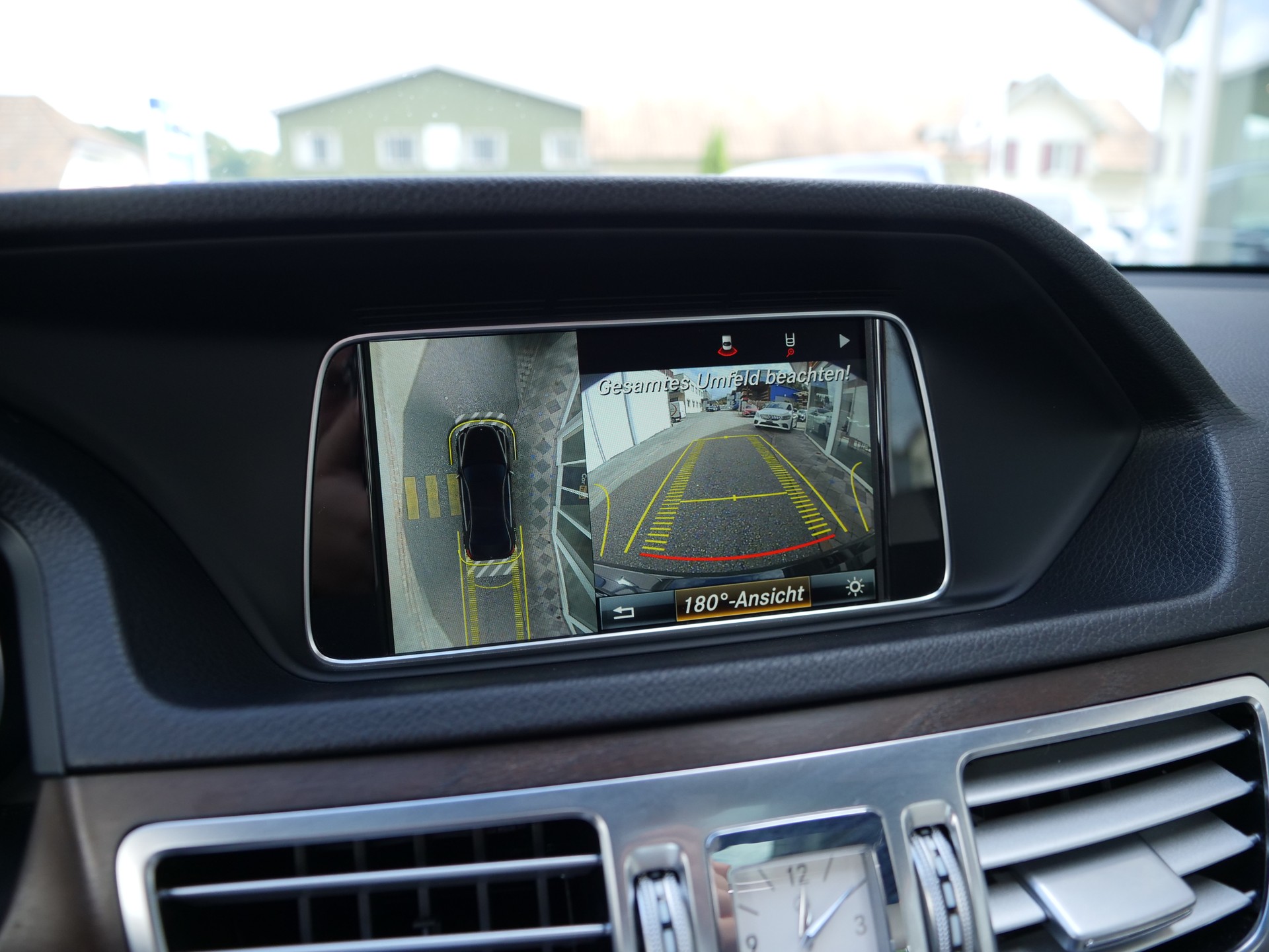 MERCEDES-BENZ E 350 BlueTEC Elégance 4Matic 7G-Tronic-image-16