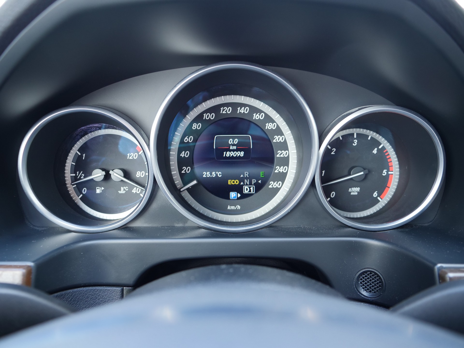 MERCEDES-BENZ E 350 BlueTEC Elégance 4Matic 7G-Tronic-image-13
