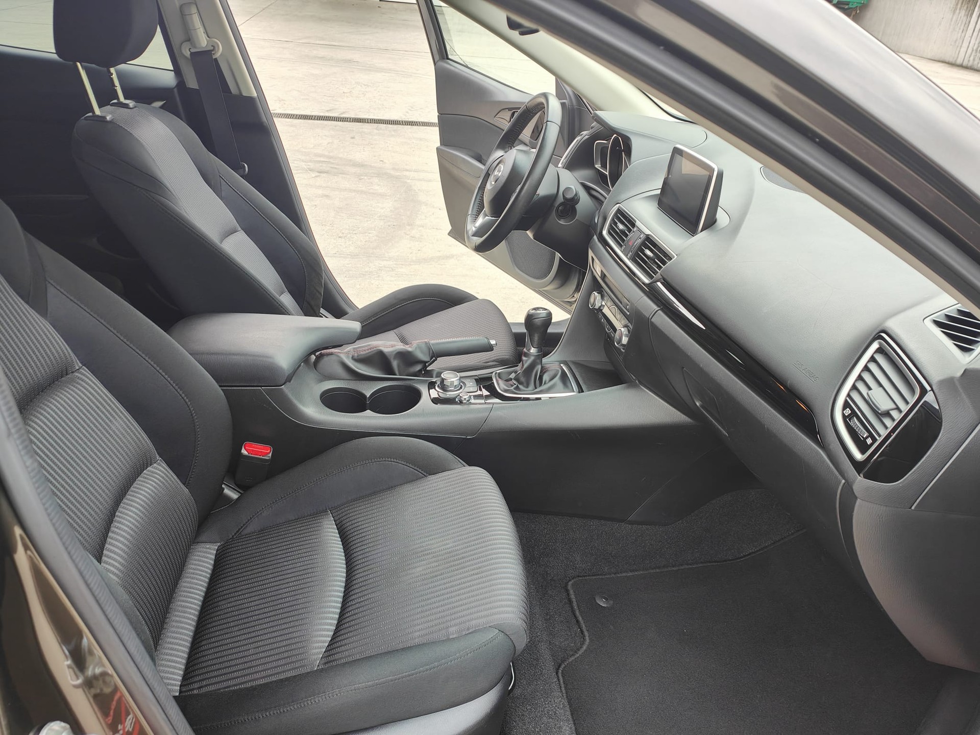 MAZDA 3 2.0 16V Ambition Plus-image-12