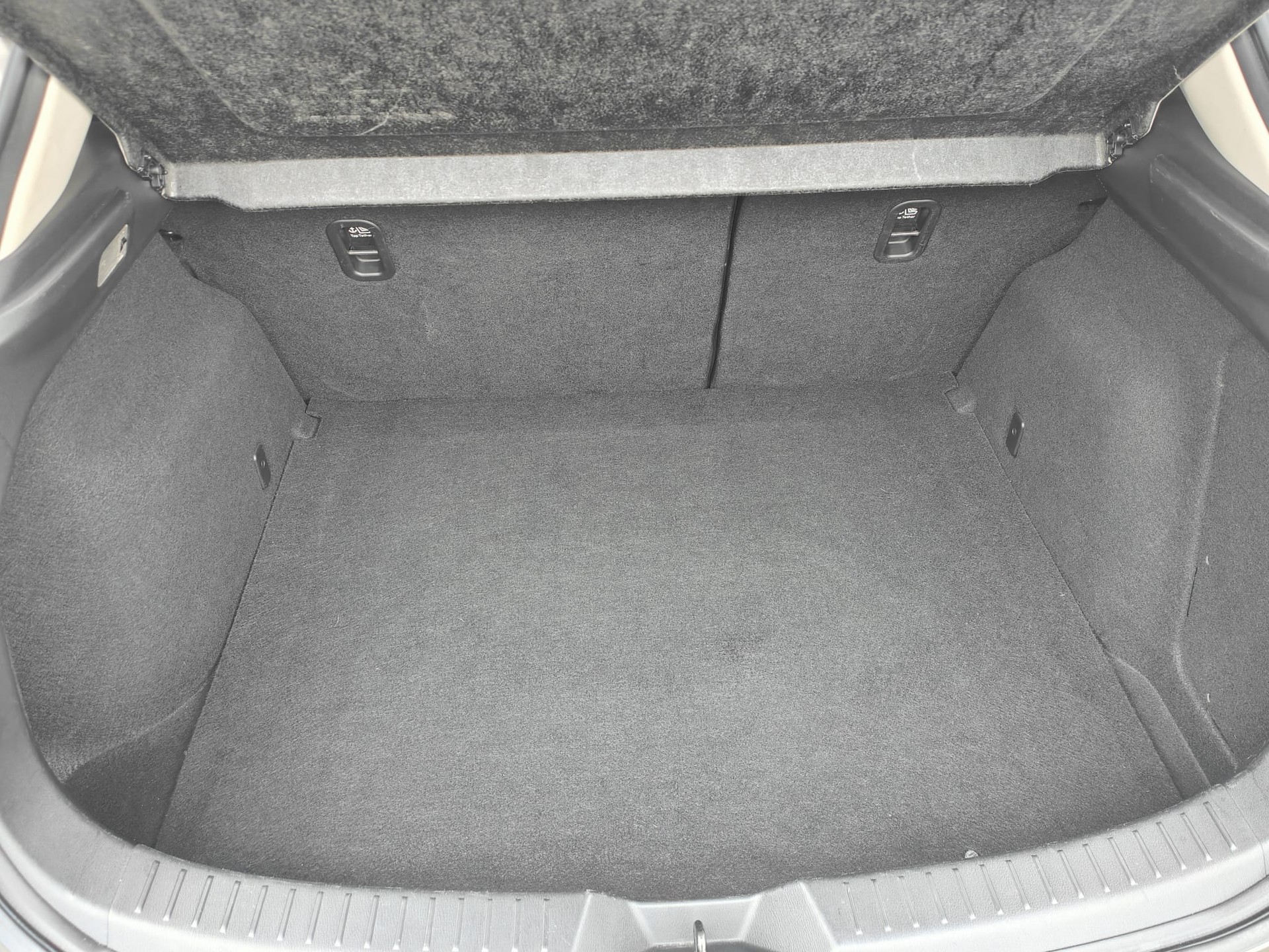 MAZDA 3 2.0 16V Ambition Plus-image-9