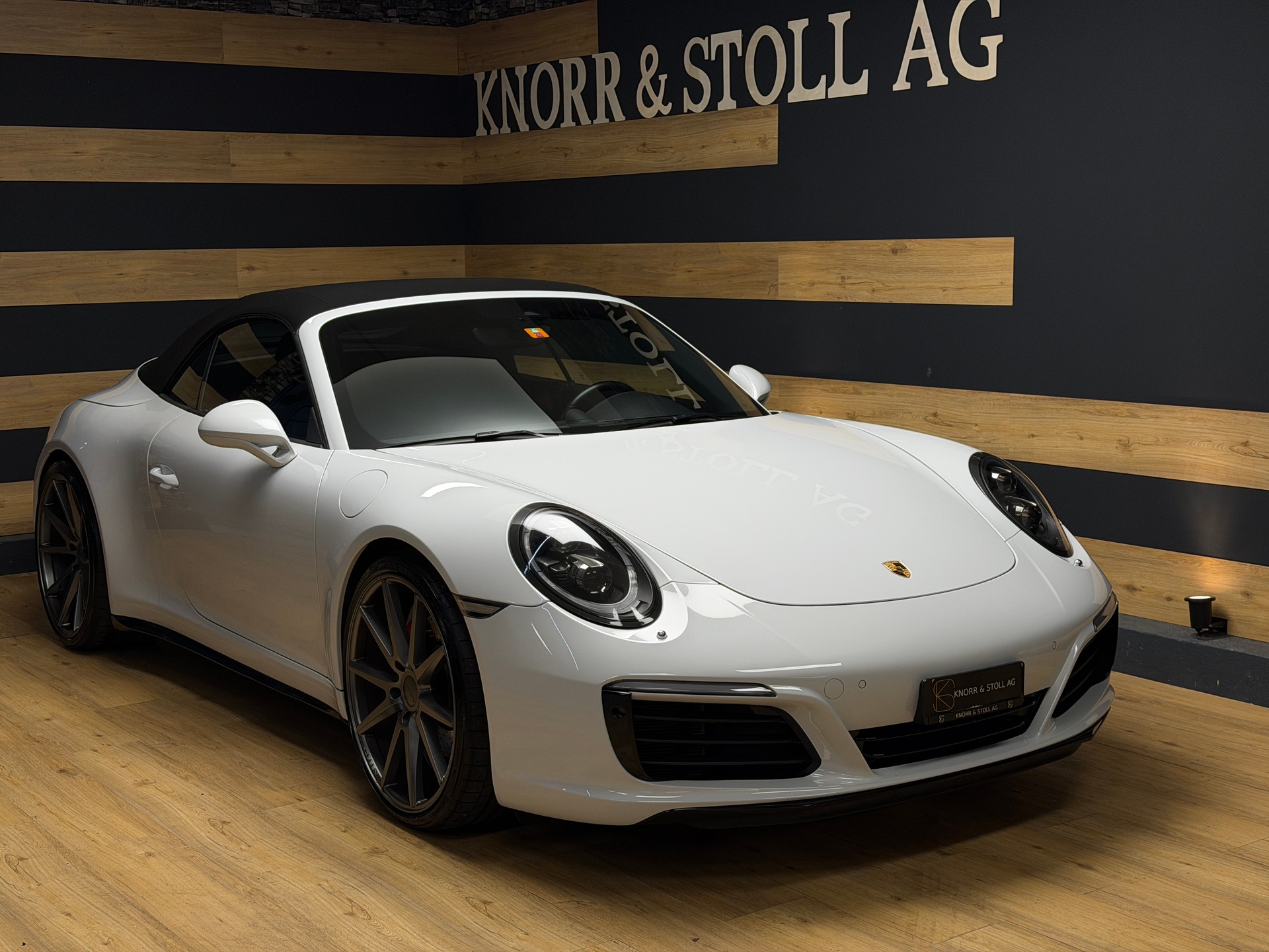 PORSCHE 911 Carrera 4S Cabrio PDK-showroom-element-2