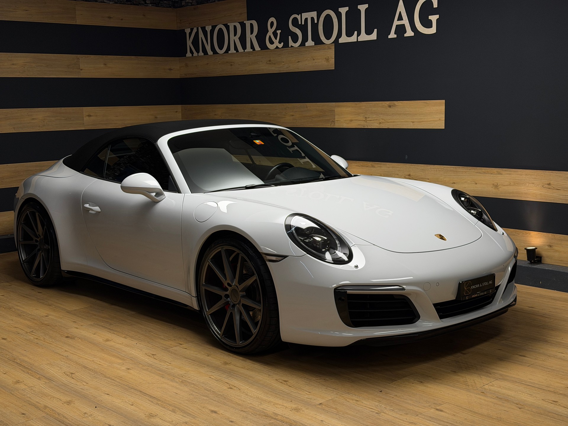 PORSCHE 911 Carrera 4S Cabrio PDK-showroom-element-3