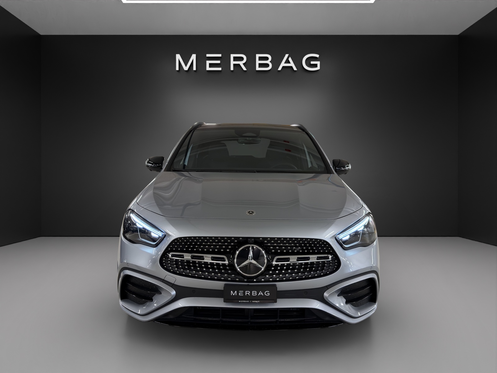 MERCEDES-BENZ GLA 220d 4Matic 8G-DCT-image-1