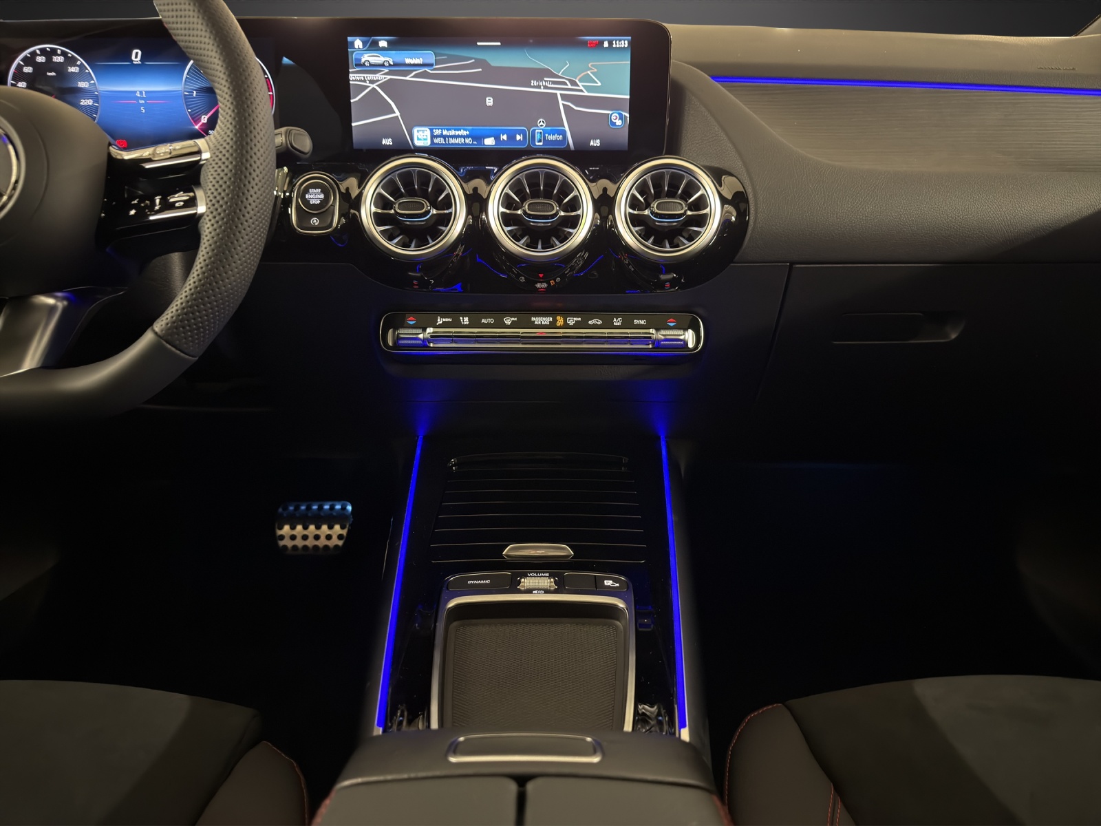 MERCEDES-BENZ GLA 220d 4Matic 8G-DCT-image-9