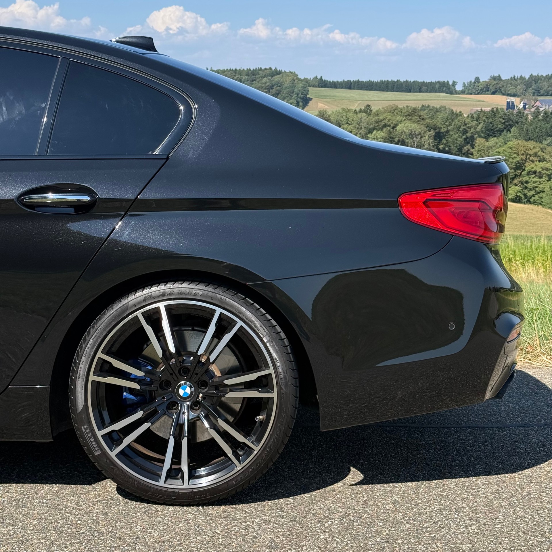BMW 530d xDrive Sport Line Steptronic-image-2