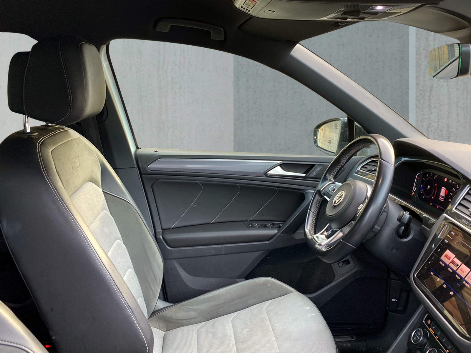 VW Tiguan 2.0TSI Highline 4Motion DSG-image-8