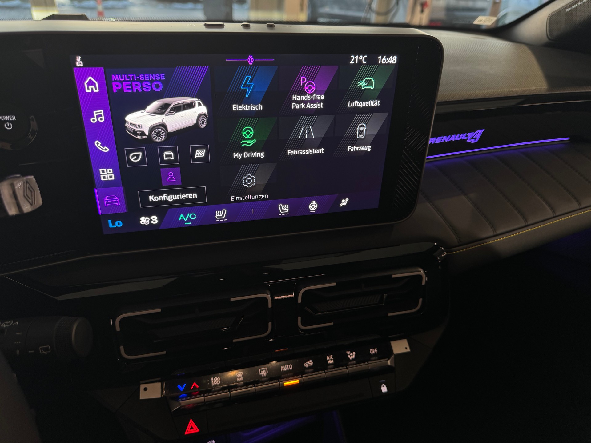 RENAULT R4 E-TECH ELECTRIC iconic 150PS Comfort Range-image-15
