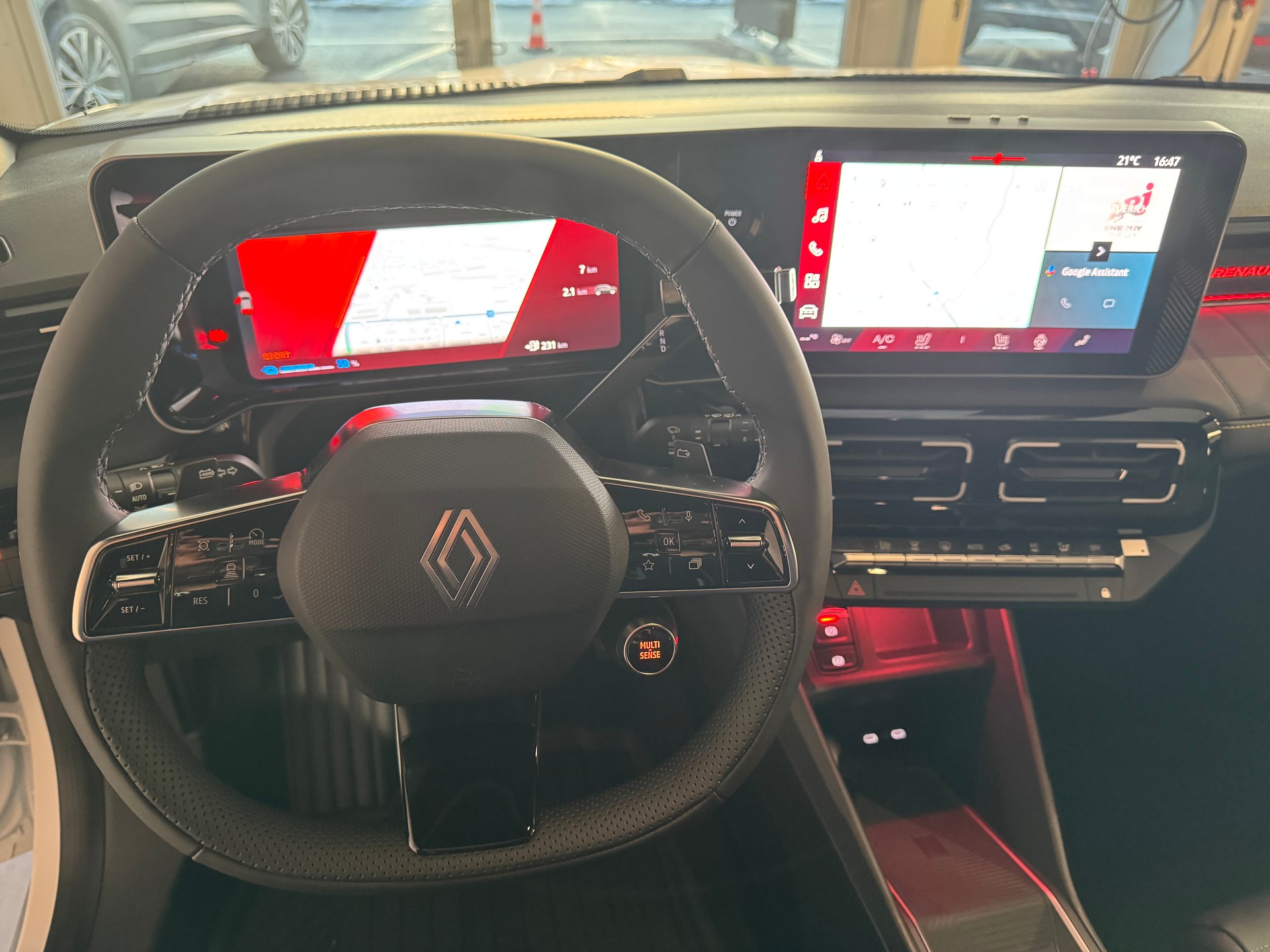 RENAULT R4 E-TECH ELECTRIC iconic 150PS Comfort Range-image-13