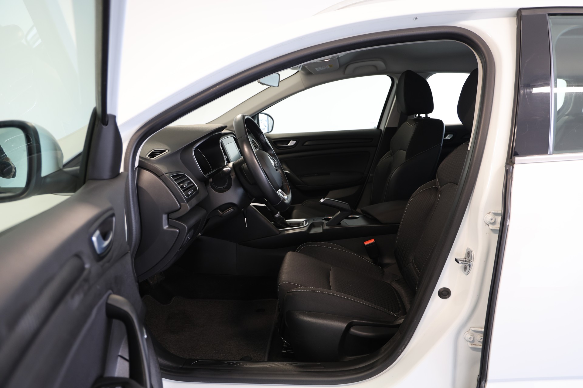 RENAULT Mégane Grandtour 1.5 dCi Business EDC-image-5
