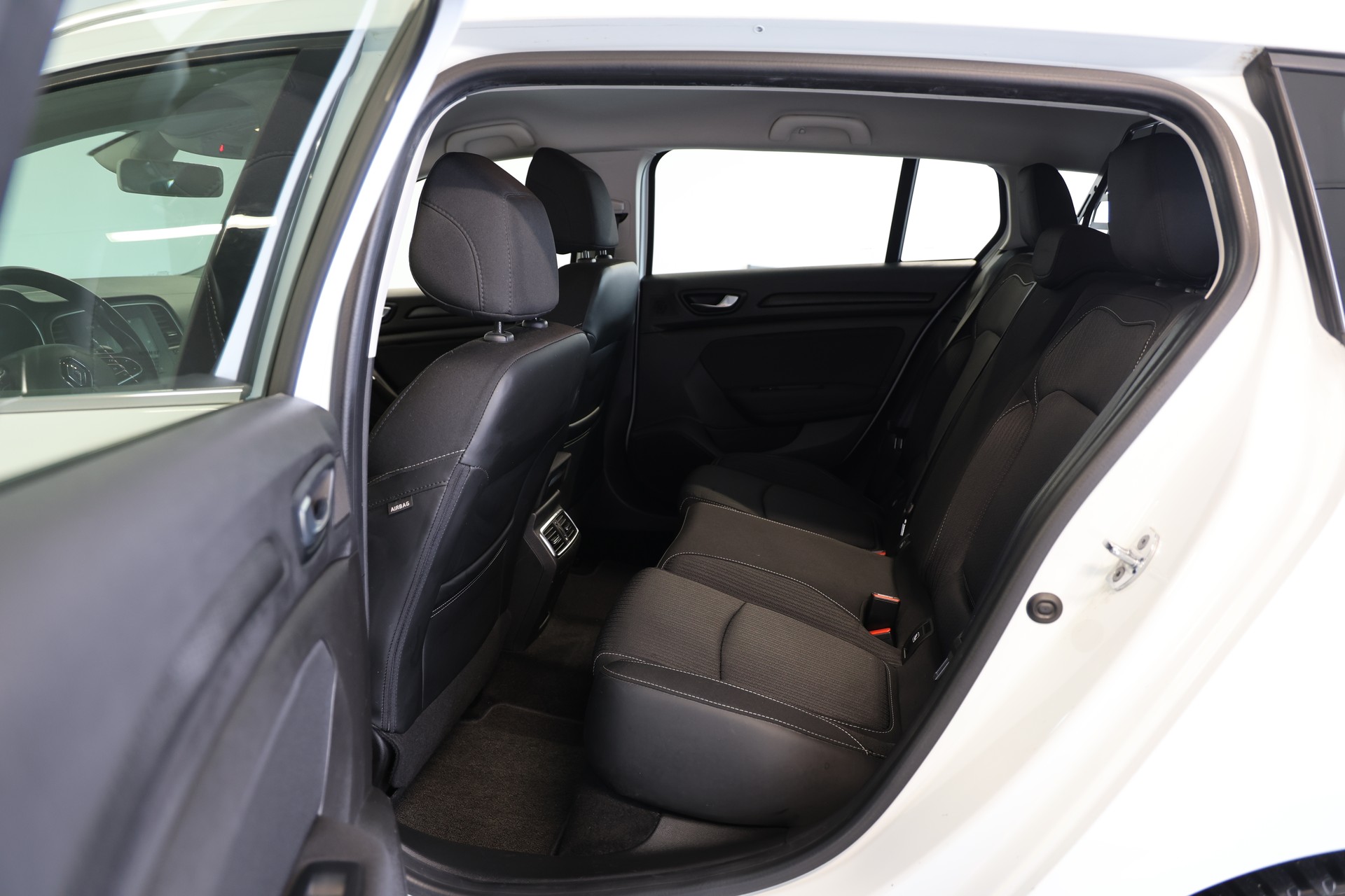 RENAULT Mégane Grandtour 1.5 dCi Business EDC-image-14