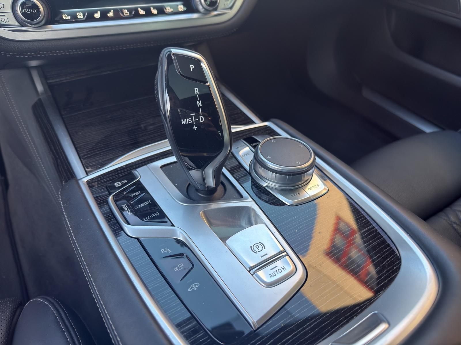 BMW 730d xDrive M SPORTPAKET-image-13