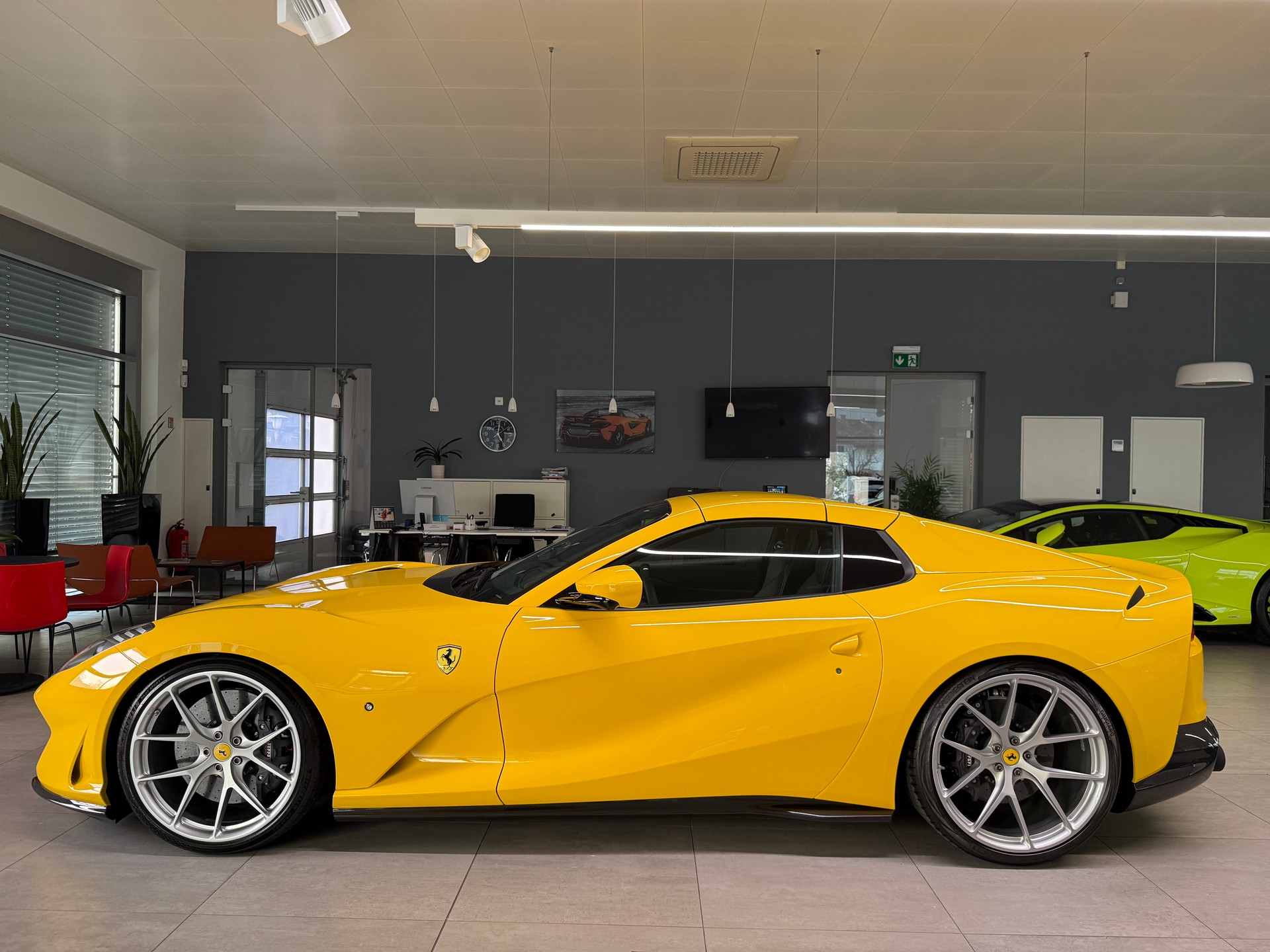 FERRARI 812 GTS-image-4