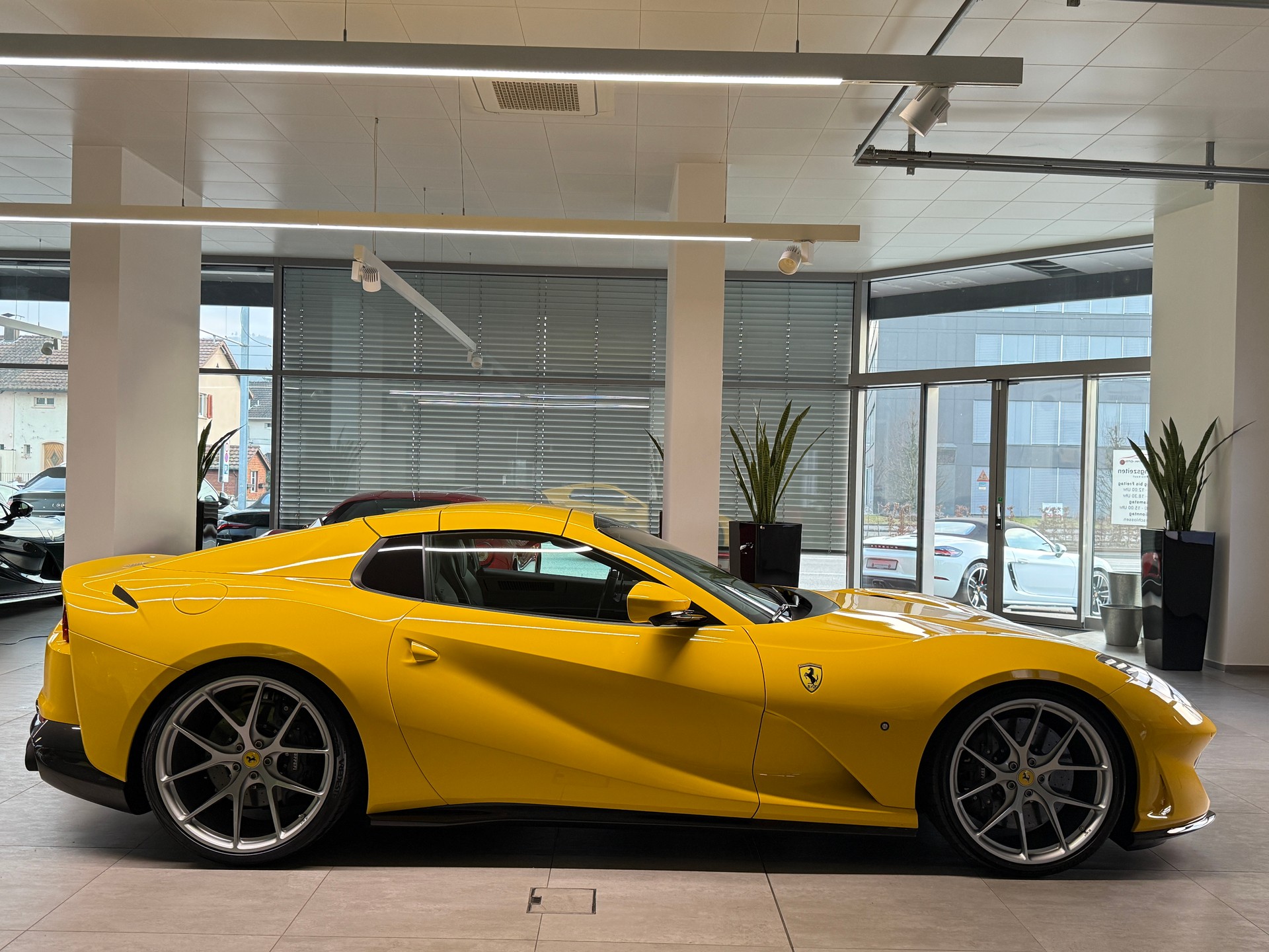 FERRARI 812 GTS-image-6