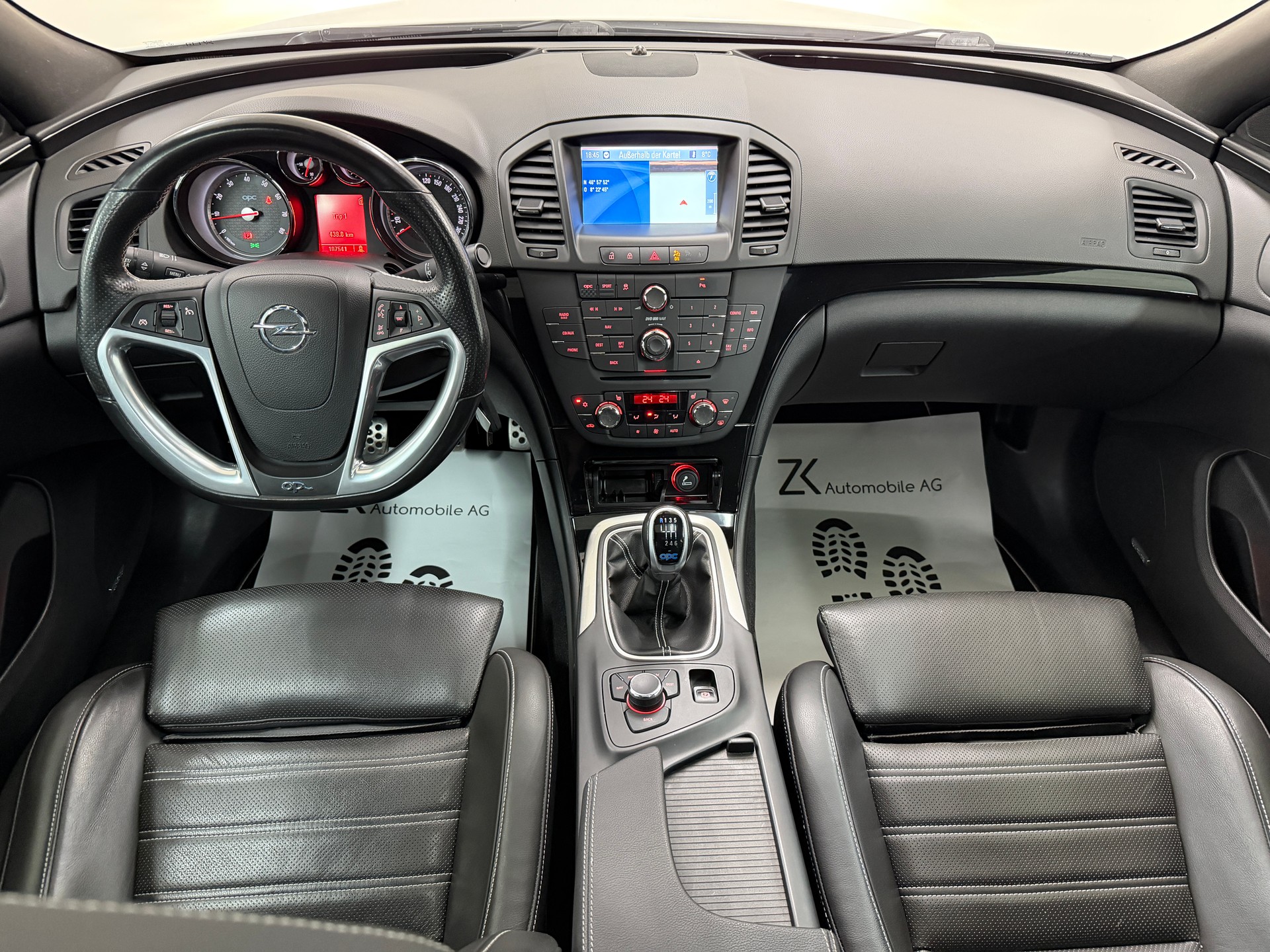 OPEL Insignia 2.8 Turbo 325PS OPC Olympic White 4WD / OPC Recaro Sportledersitze / Glasdach / Infinity Sound /-image-11