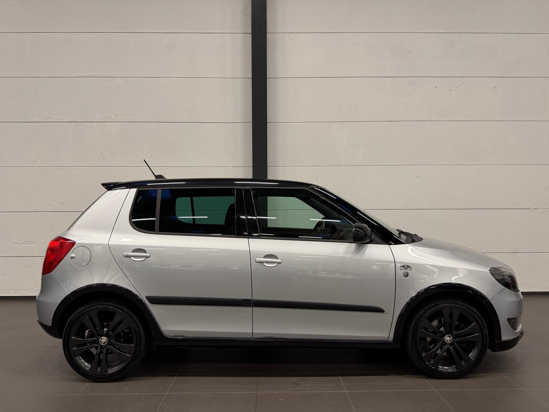 SKODA Fabia 1.2 TSI Monte Carlo Edition DSG-image-8