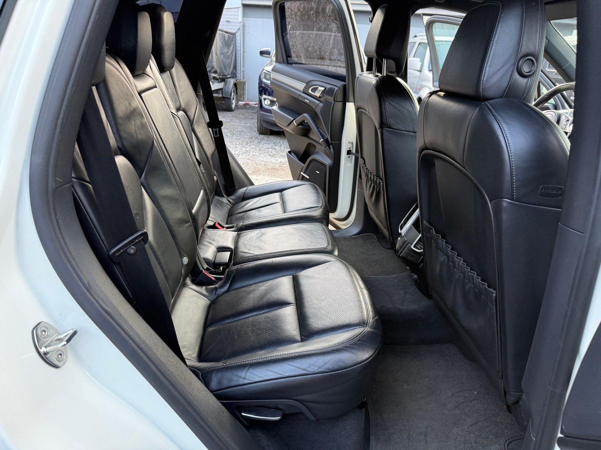 PORSCHE Cayenne Diesel-image-10
