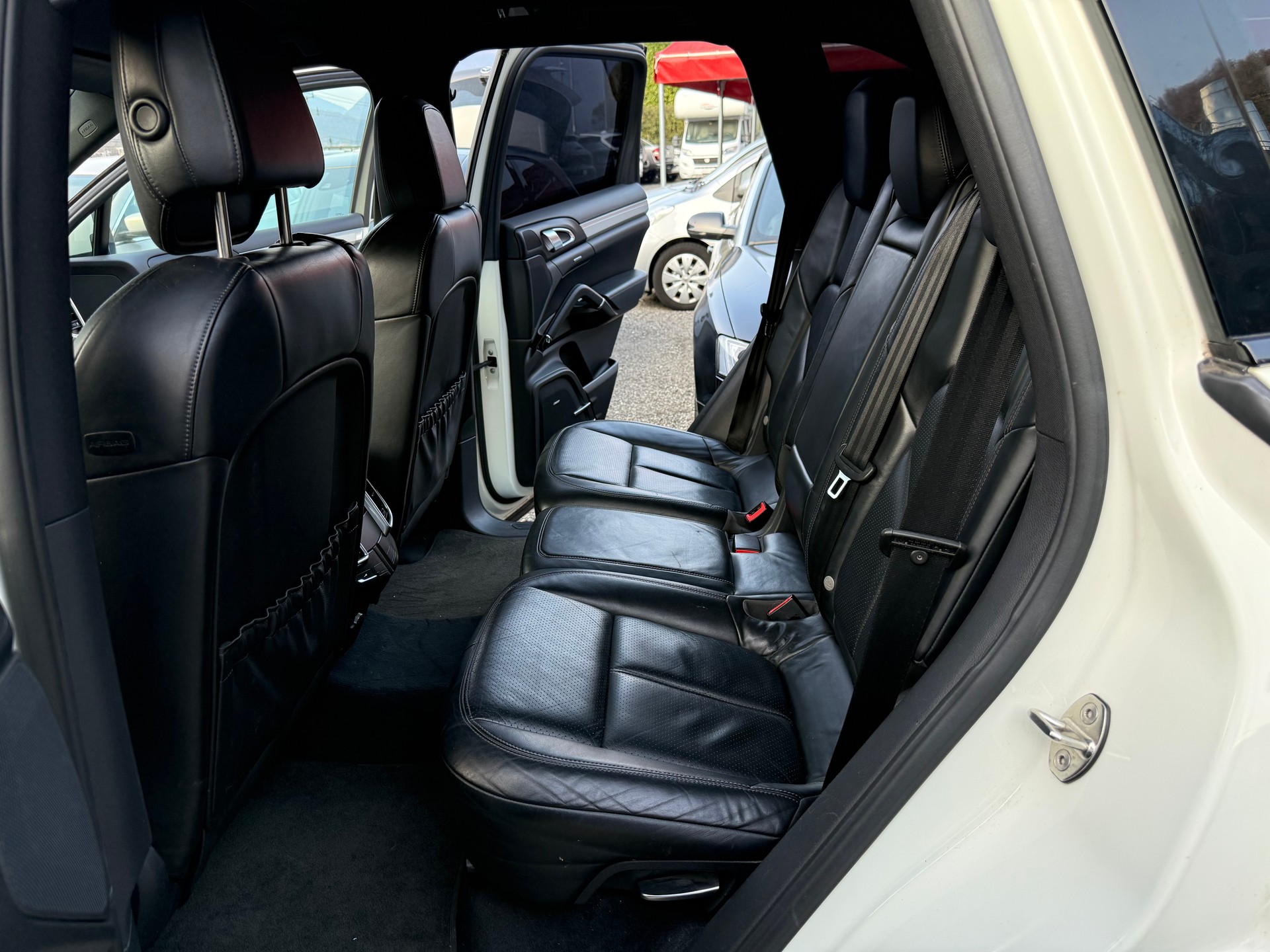 PORSCHE Cayenne Diesel-image-12