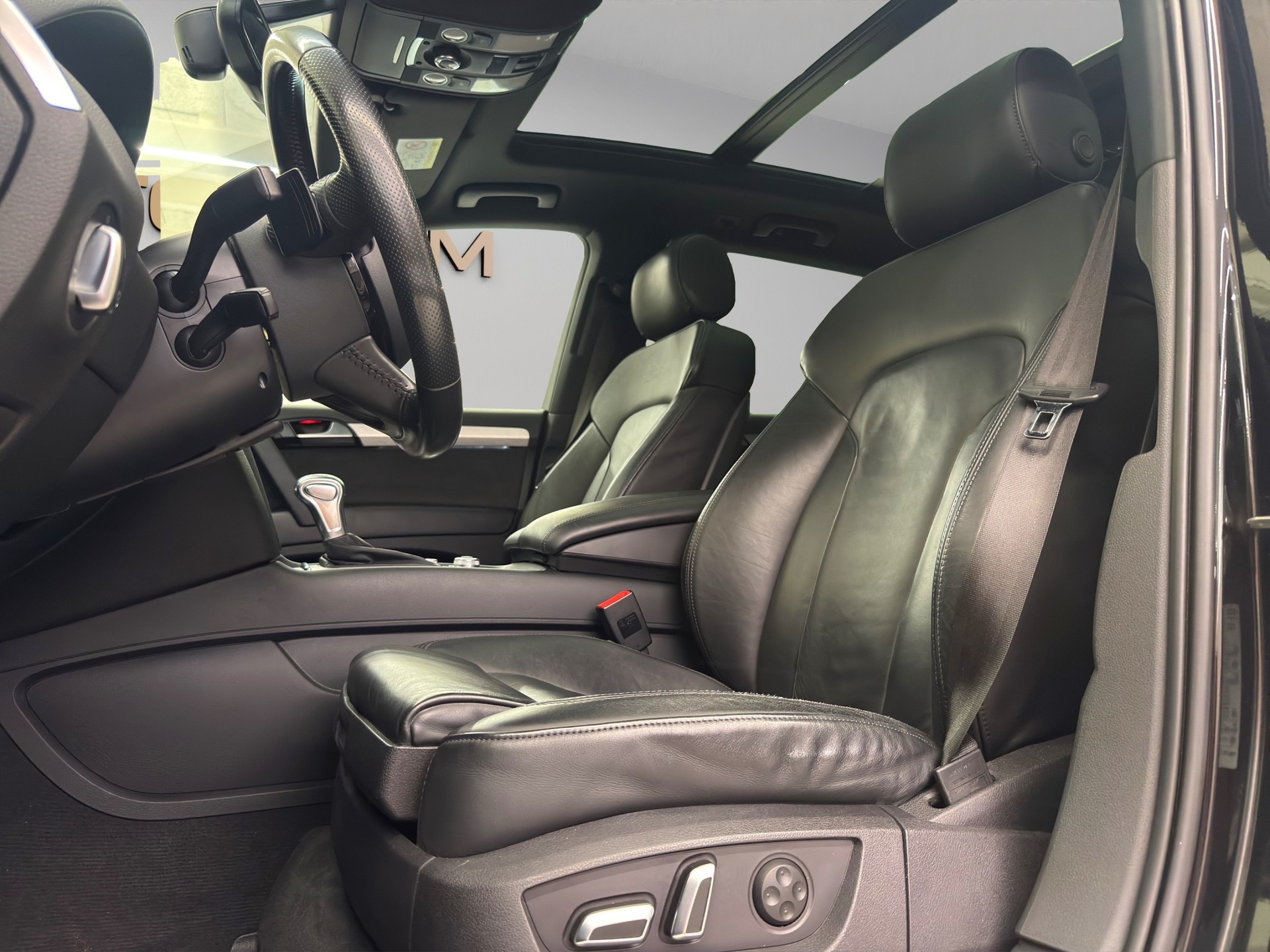 AUDI Q7 3.0 TDI quattro tiptronic-image-16