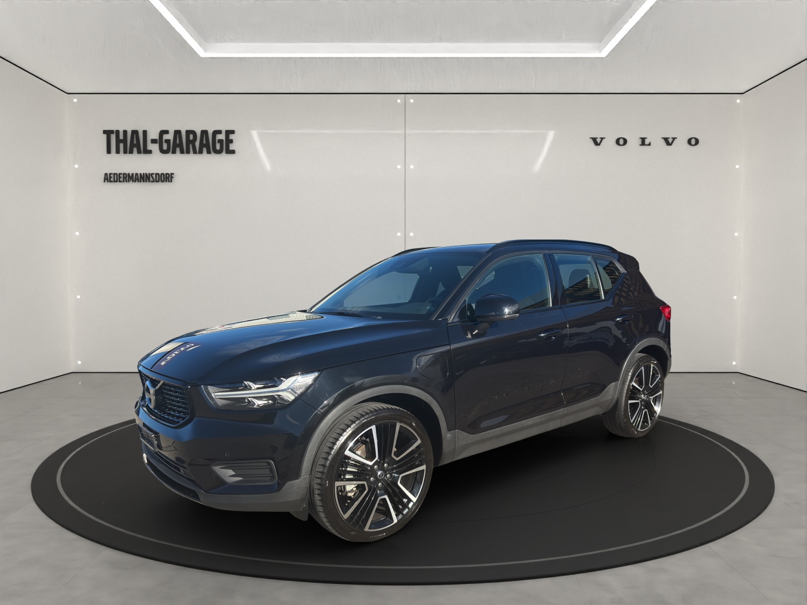 VOLVO XC40 1.5 T4 PiH R-Design-image-0
