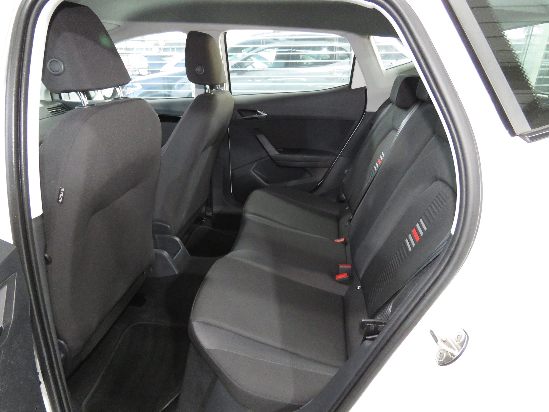 SEAT Ibiza 1.0 EcoTSI FR-image-8