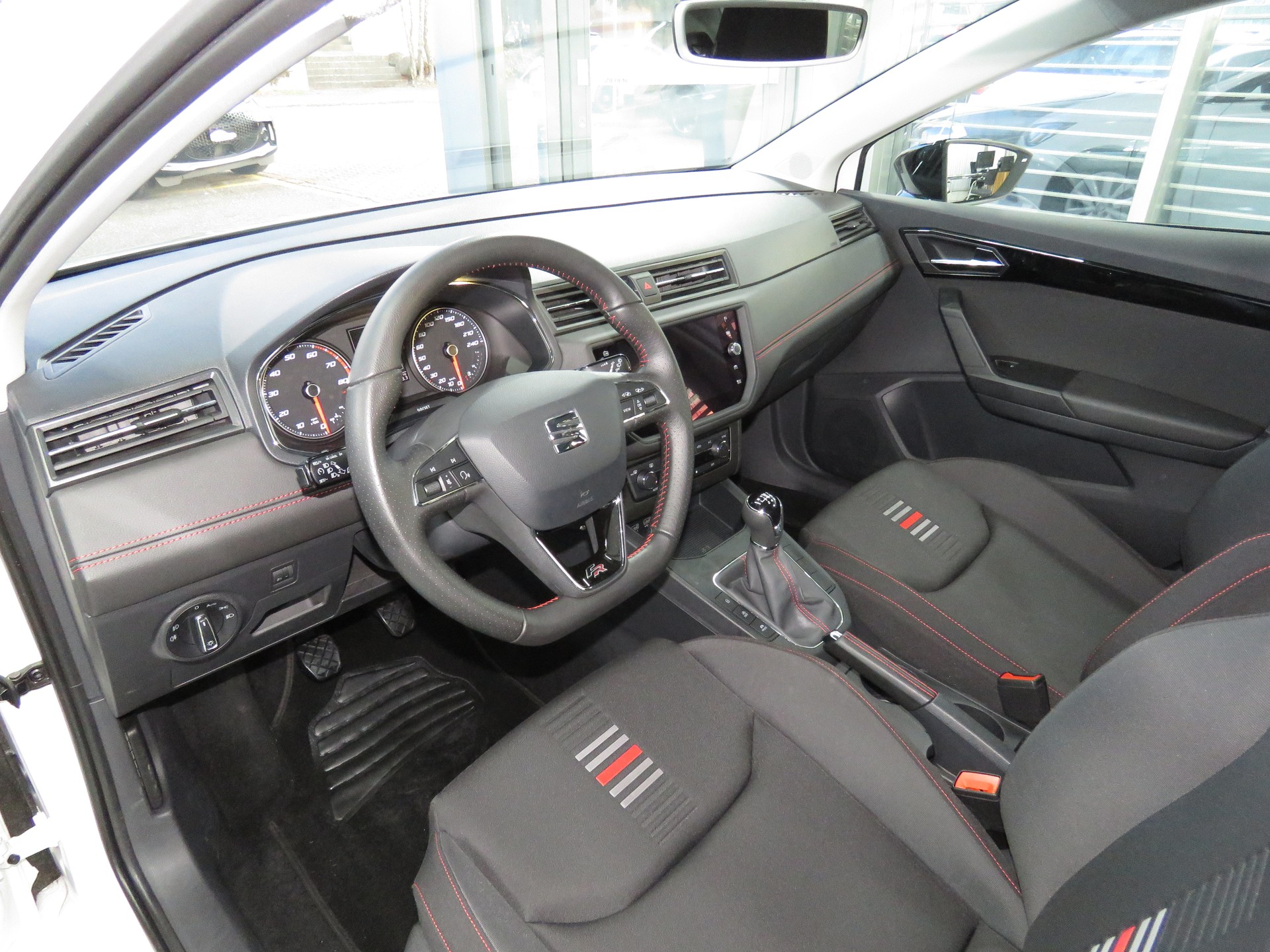 SEAT Ibiza 1.0 EcoTSI FR-image-6