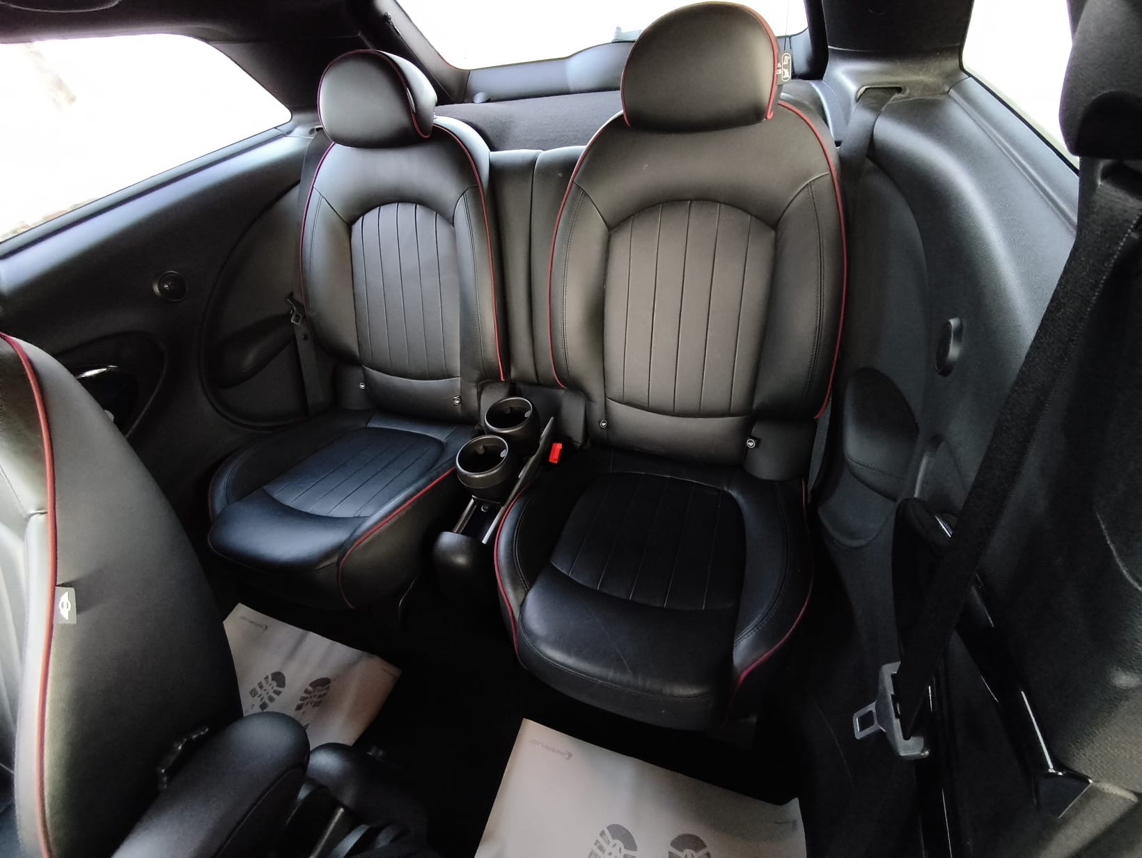 MINI Paceman John Cooper Works ALL4-image-8