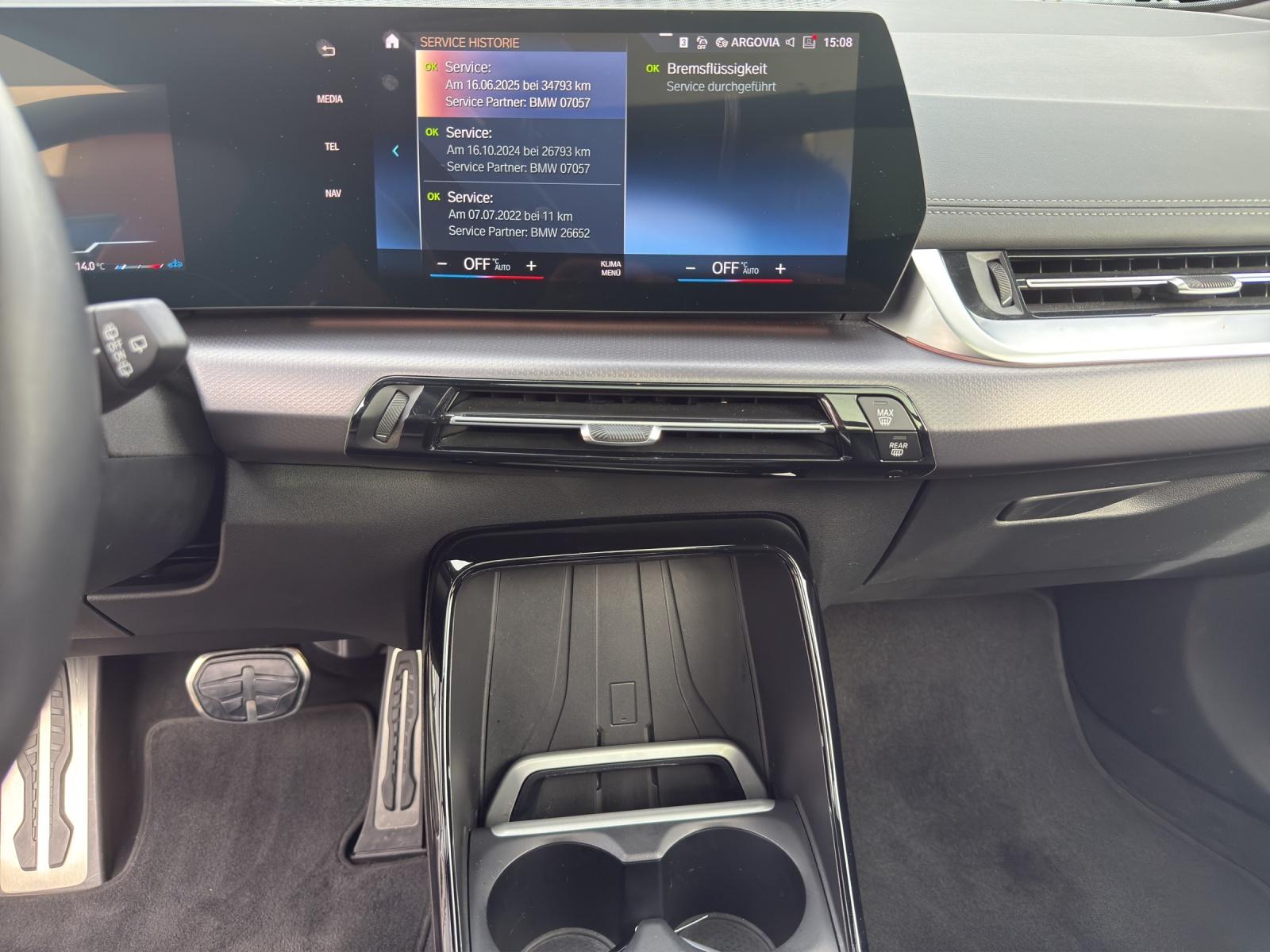 BMW 218d Active Tourer-image-15