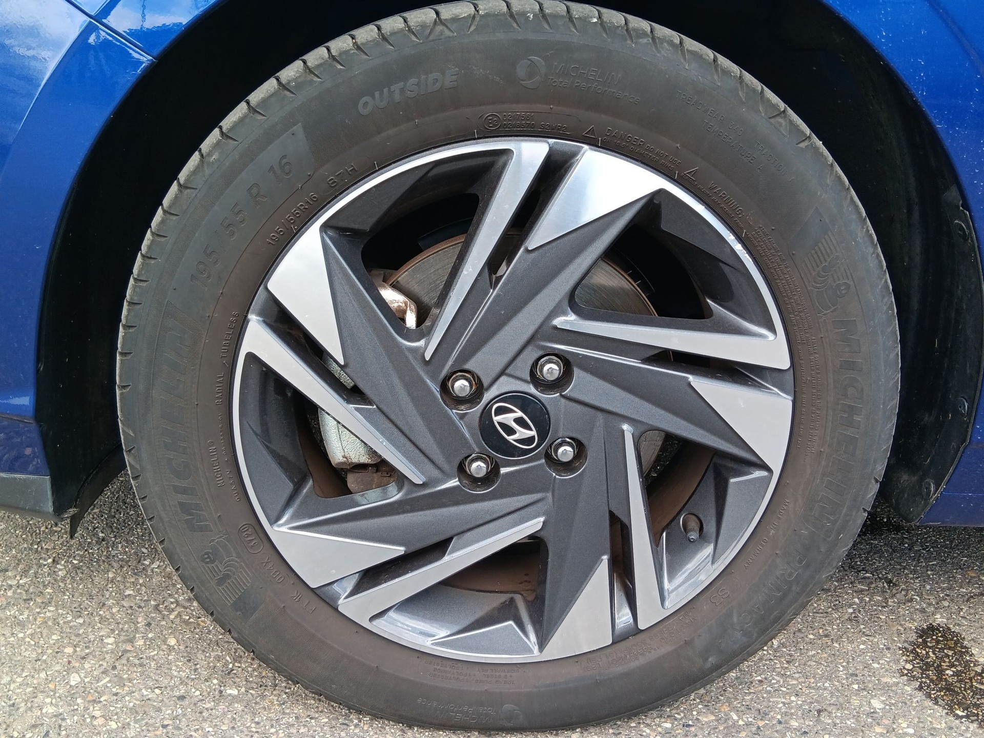 HYUNDAI i20 1.0 T-GDi Amplia DCT-image-9