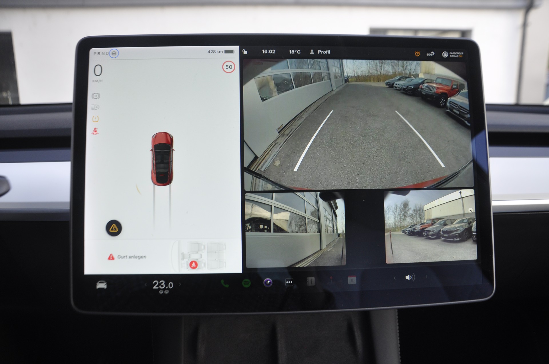 TESLA Model Y Long Range 4WD-image-9
