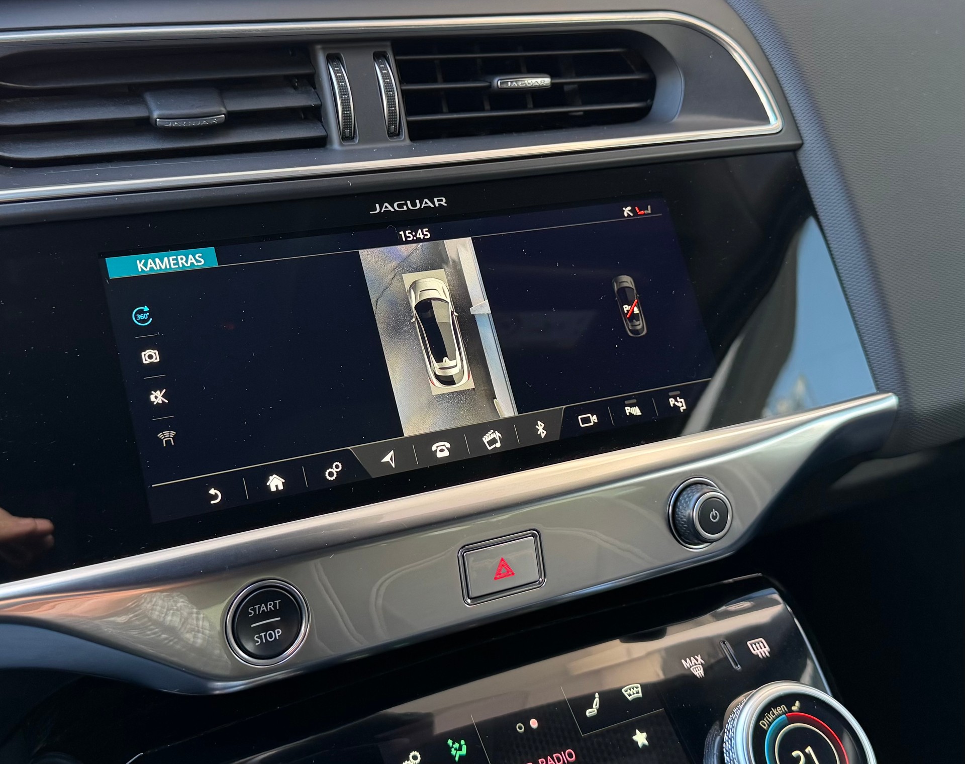 JAGUAR I-Pace EV400 SE AWD-image-18