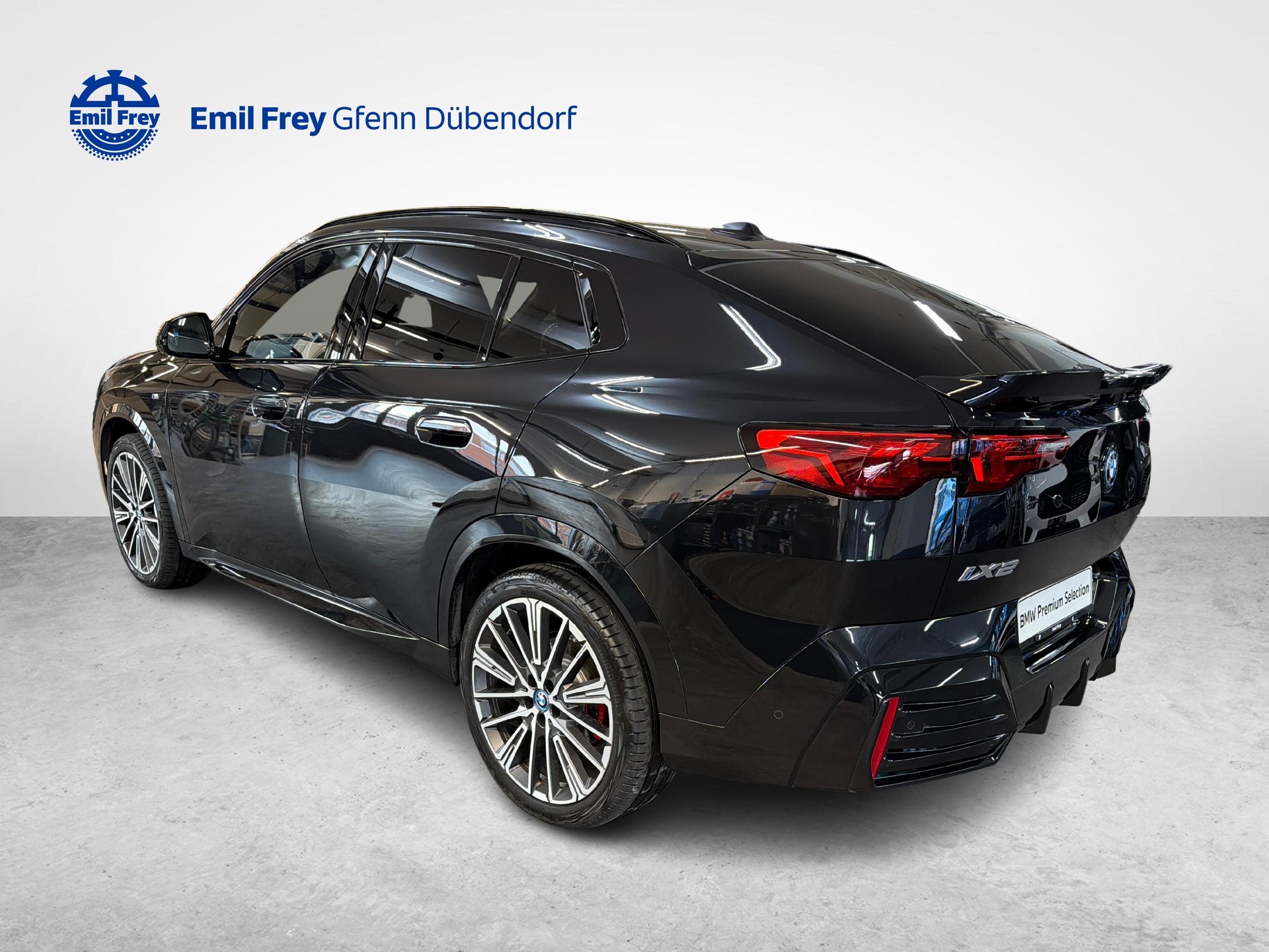 BMW iX2 30 xDrive30-image-3