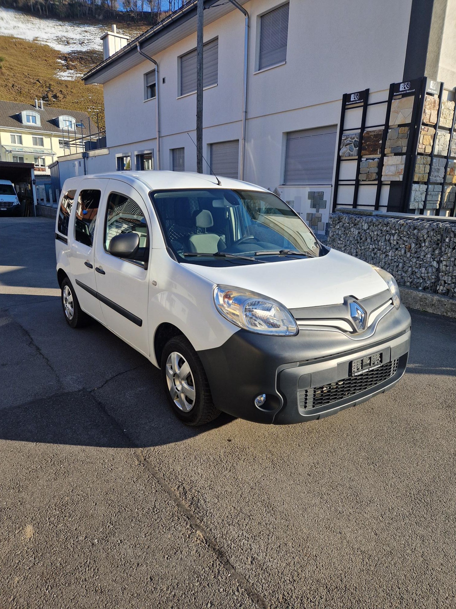 RENAULT Kangoo Medium dCi 110 ENERGY Business-image-0