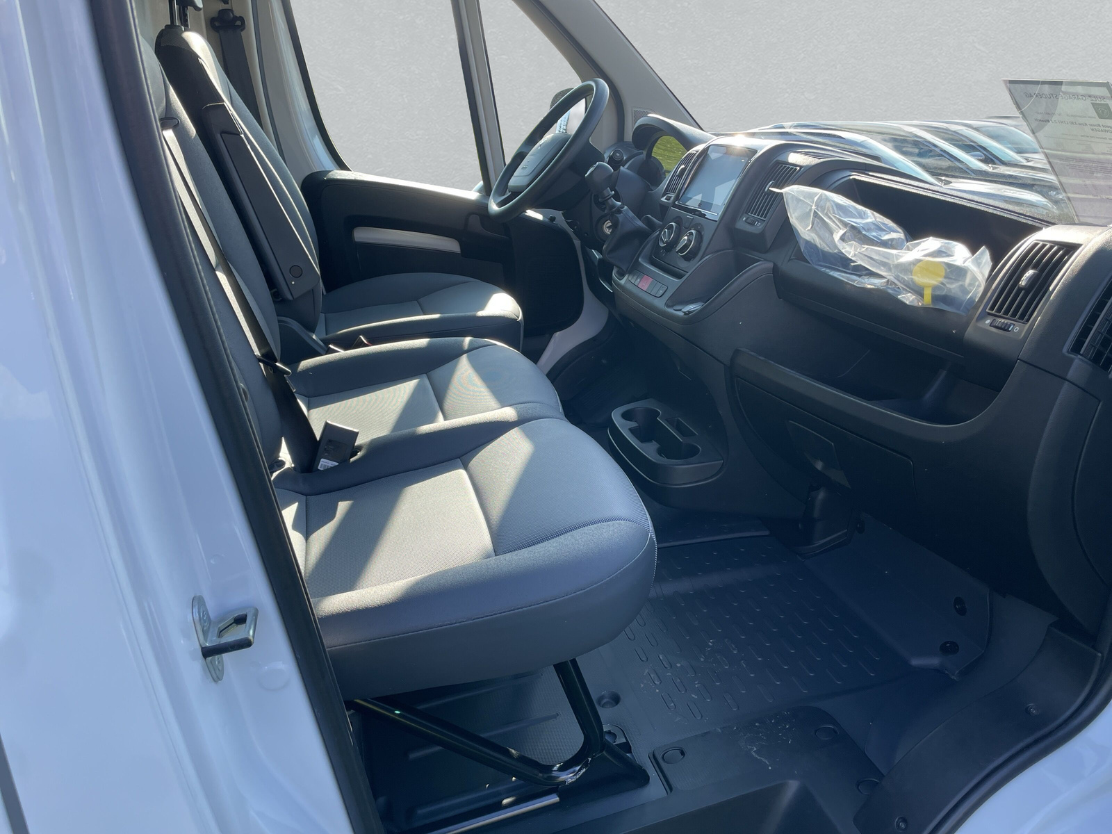 PEUGEOT Boxer Kaw. 330 L1H1 2.2 BlueHD-image-8