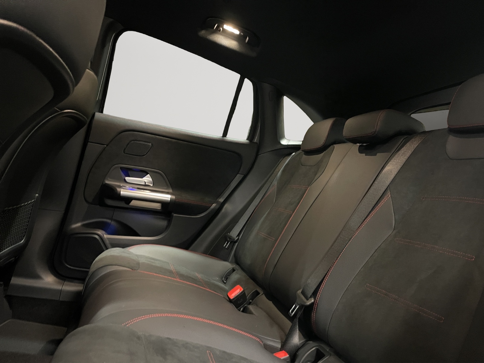 Image MERCEDES-BENZ GLA-250 GLA 250 4Matic 8G-DCT Swiss Star