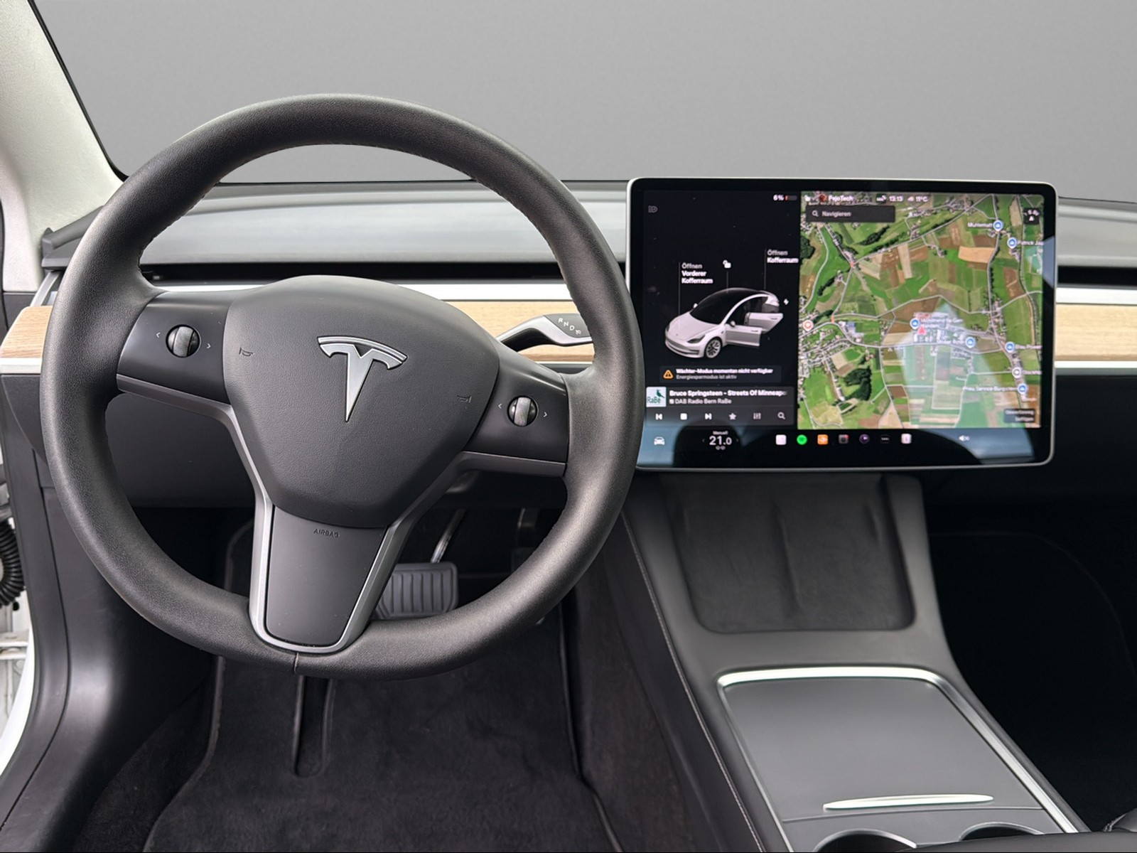 TESLA Model 3 Long Range Dual Motor AWD-image-11