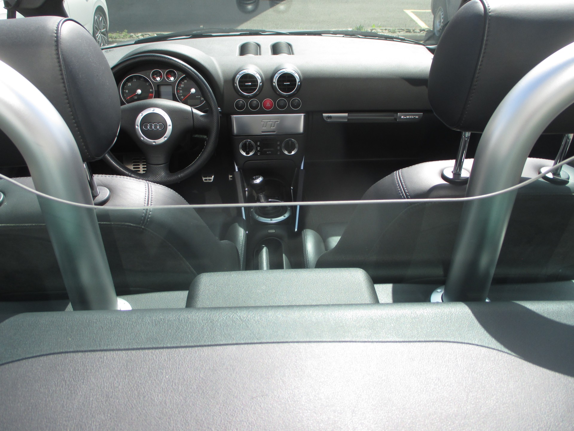 AUDI TT Roadster 1.8 T quattro-image-11