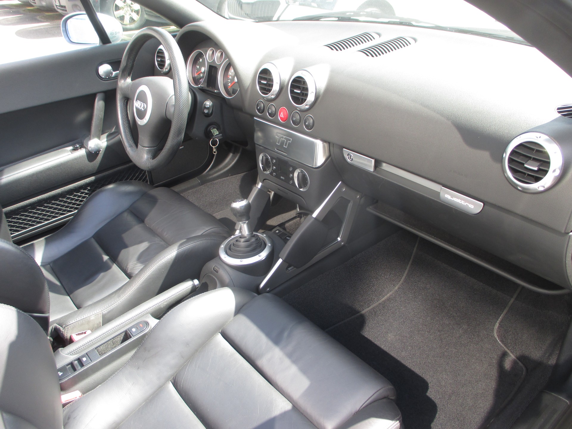 AUDI TT Roadster 1.8 T quattro-image-14