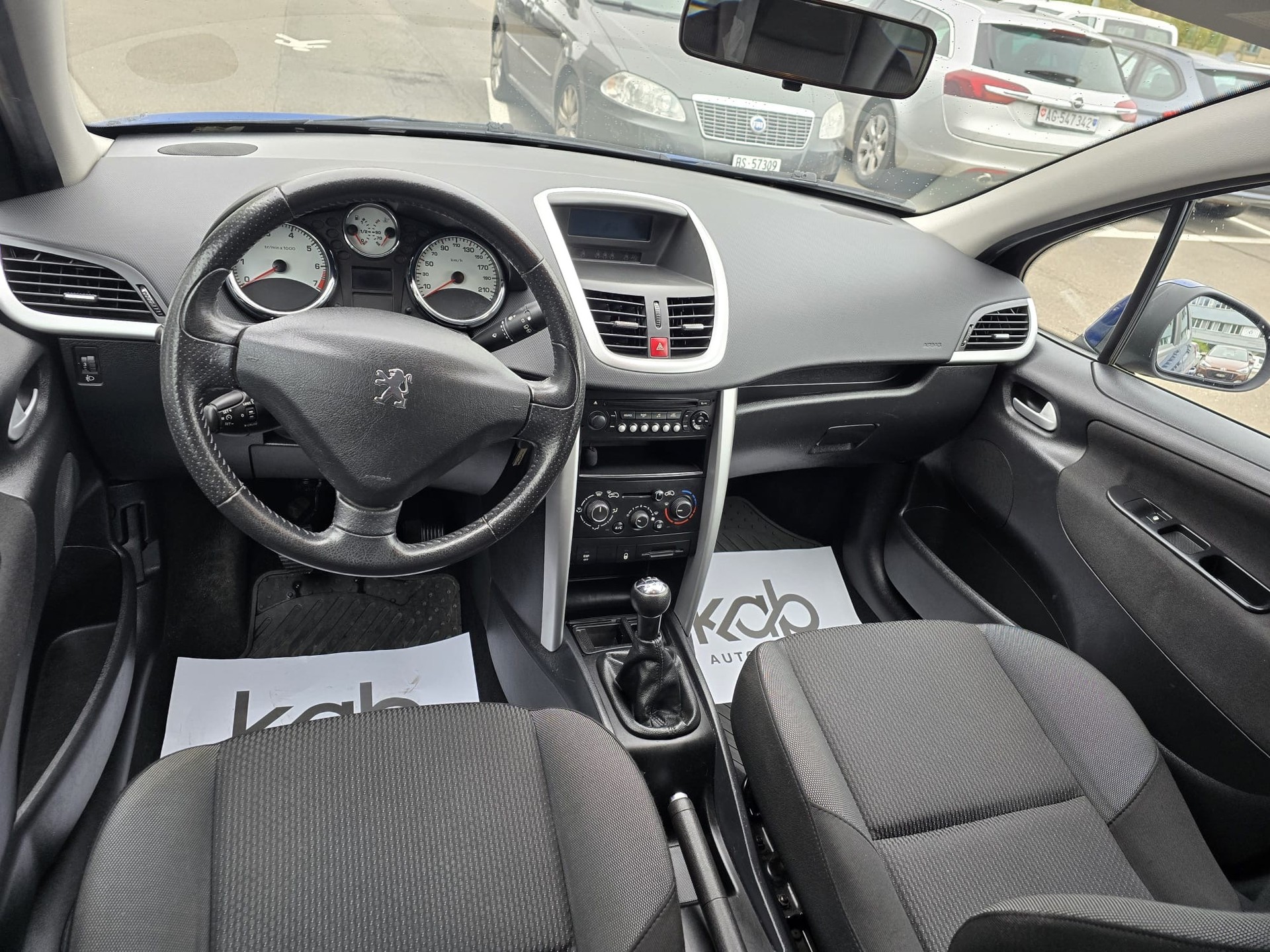 PEUGEOT 207 SW 1.4 16V Active-image-9