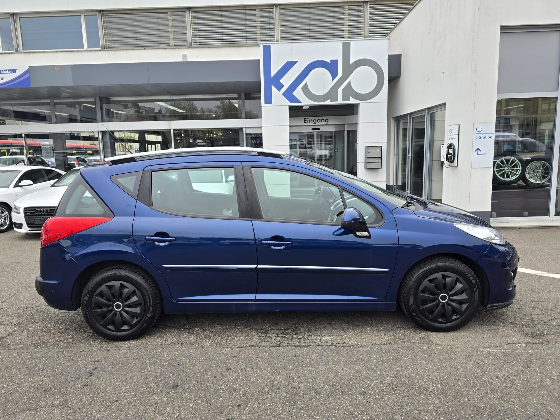 PEUGEOT 207 SW 1.4 16V Active-image-7
